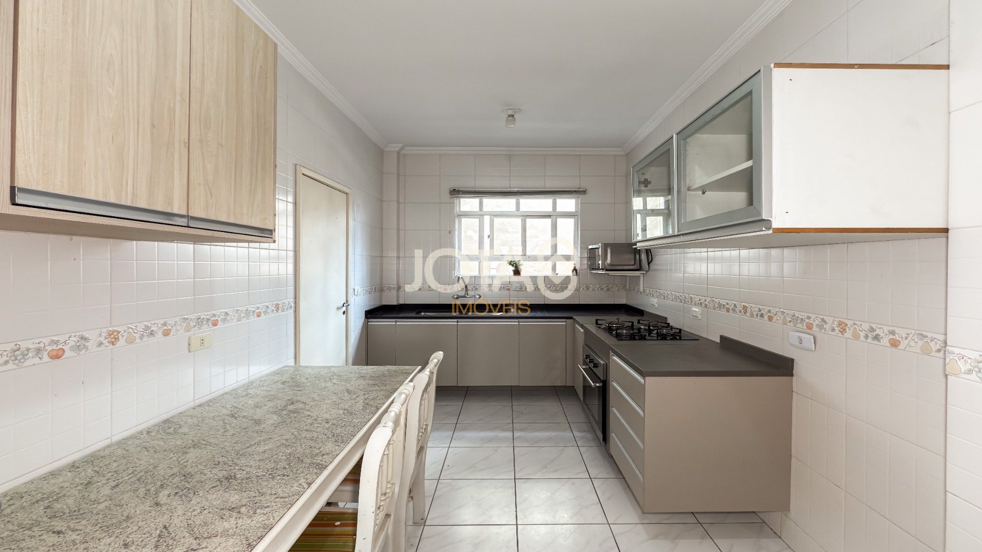 APARTAMENTO 3 QUARTOS E 2 VAGAS PARA RETROFIT