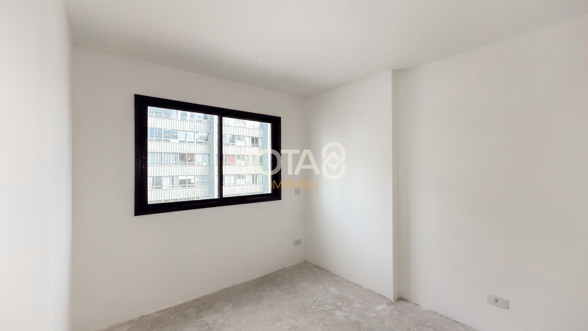STUDIO DE 2 QUARTOS E 1 VAGA DE GARAGEM