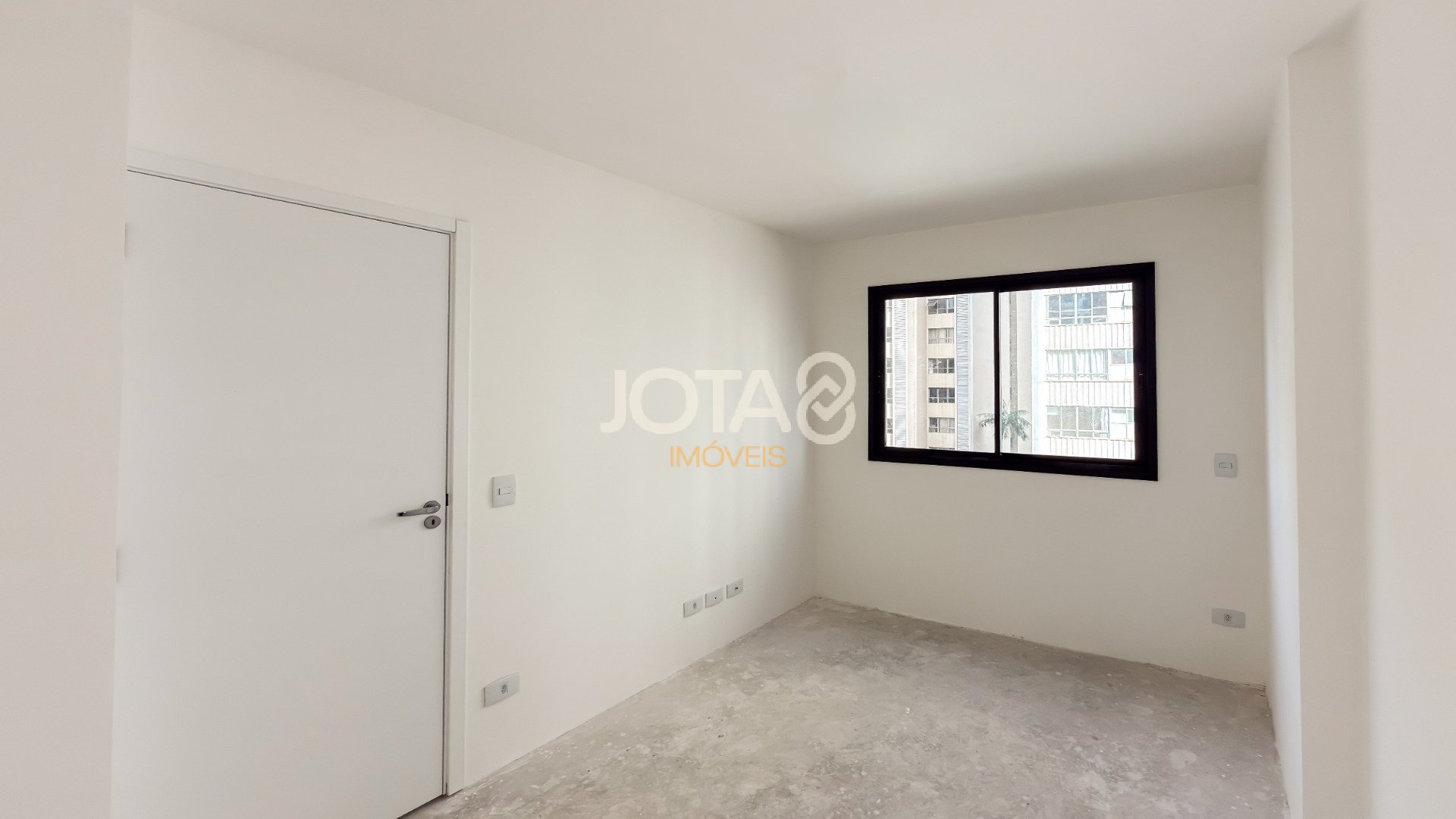 STUDIO DE 2 QUARTOS E 1 VAGA DE GARAGEM