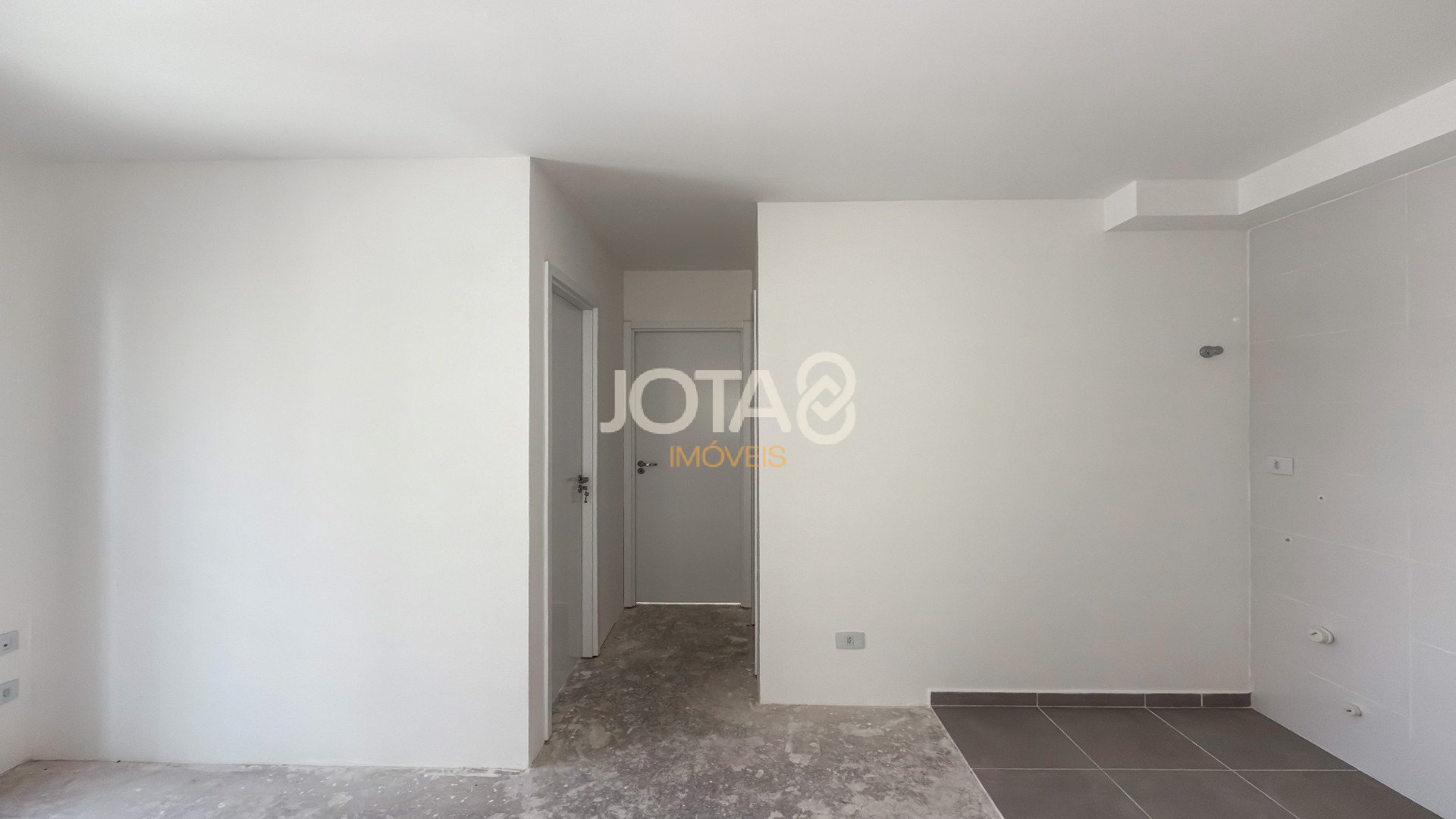 STUDIO DE 2 QUARTOS E 1 VAGA DE GARAGEM