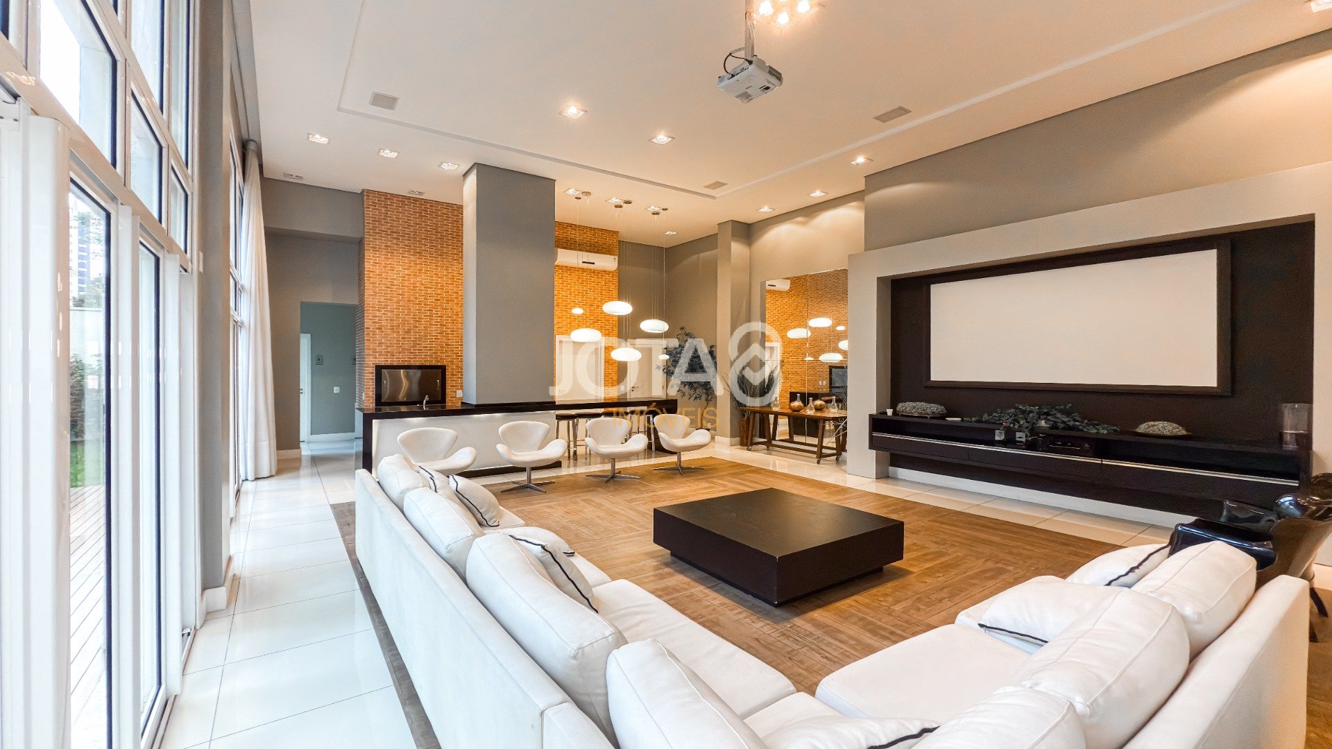 BELISSIMO APARTAMENTO EM CONDOMÍNIO CLUBE COM PISCINA - 3 SUITES