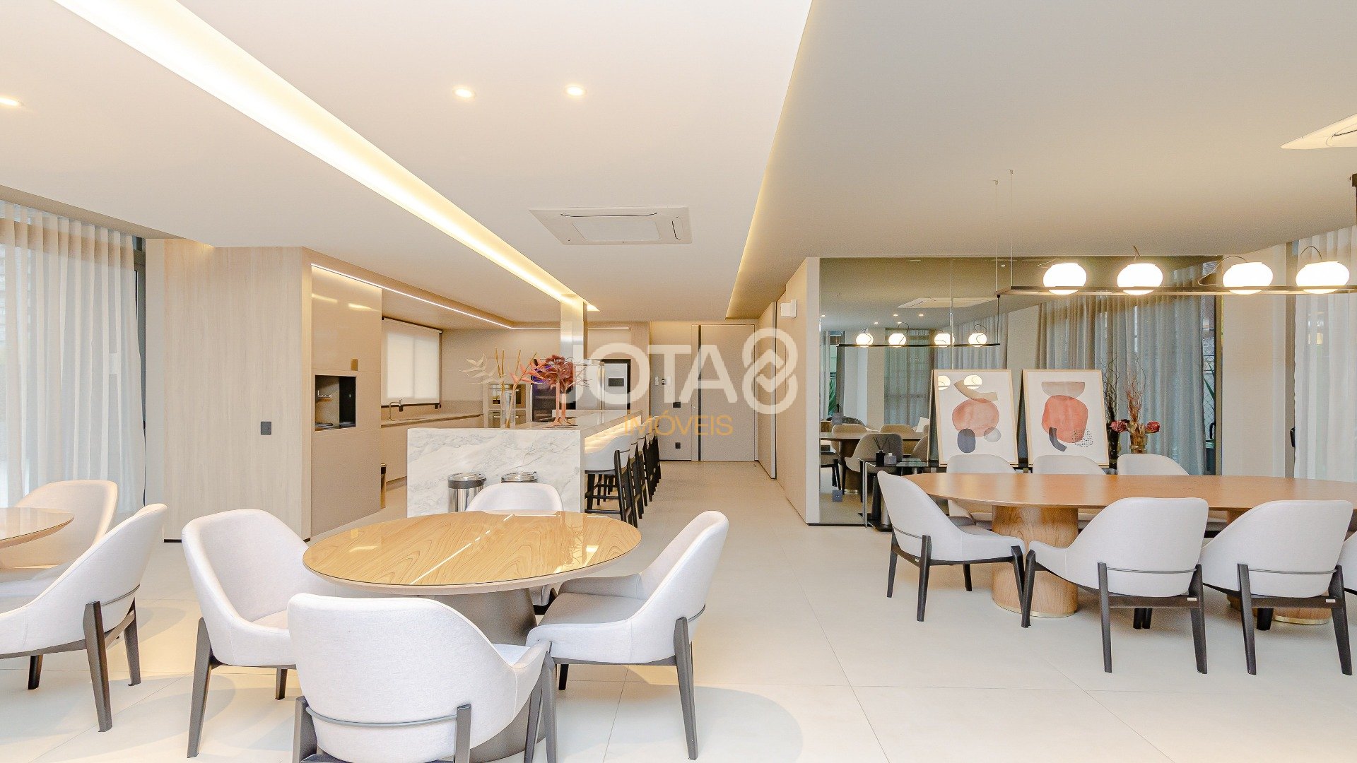 APARTAMENTO COM 3 SUÍTES AO LADO DO CLUBE CURITIBANO