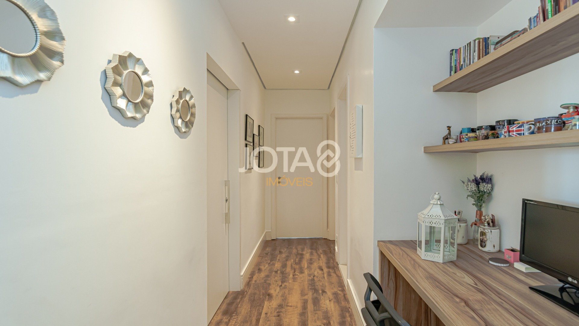 APARTAMENTO ENSOLARADO NO ECOVILLE, PRÉDIO CLUBE