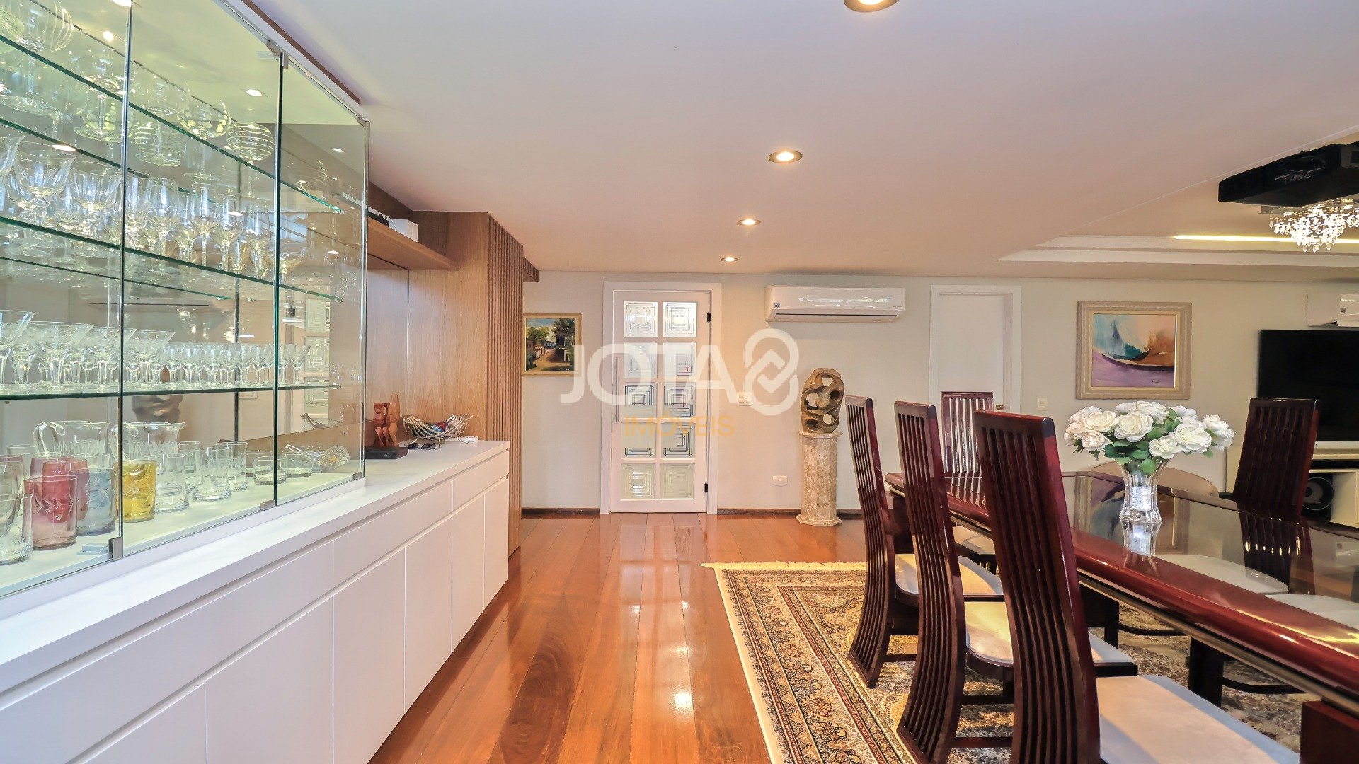 APARTAMENTO 4 QUARTOS NO BATEL!