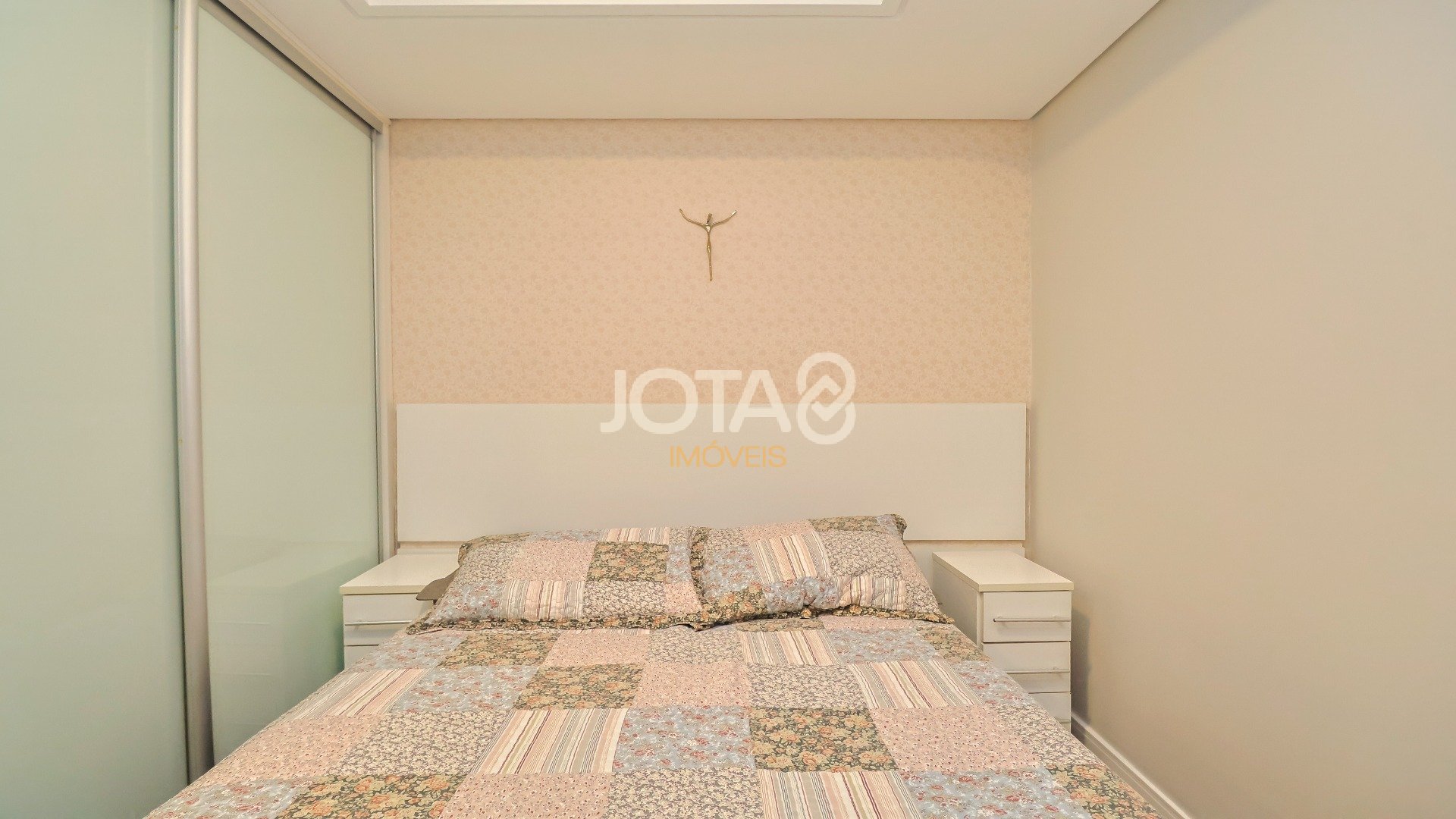 APARTAMENTO 4 QUARTOS NO BATEL!