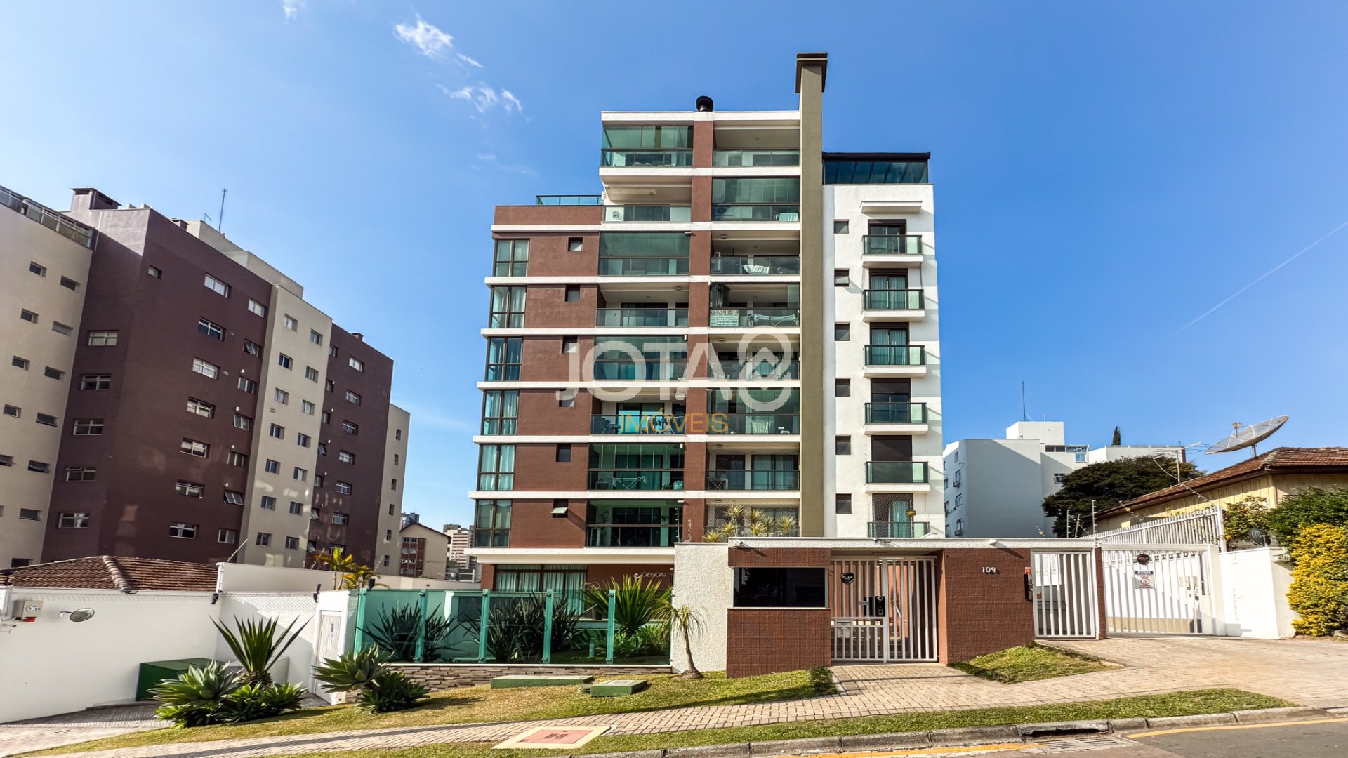 APARTAMENTO COM 3 QUARTOS E UMA SUÍTE NO BIGORRILHO