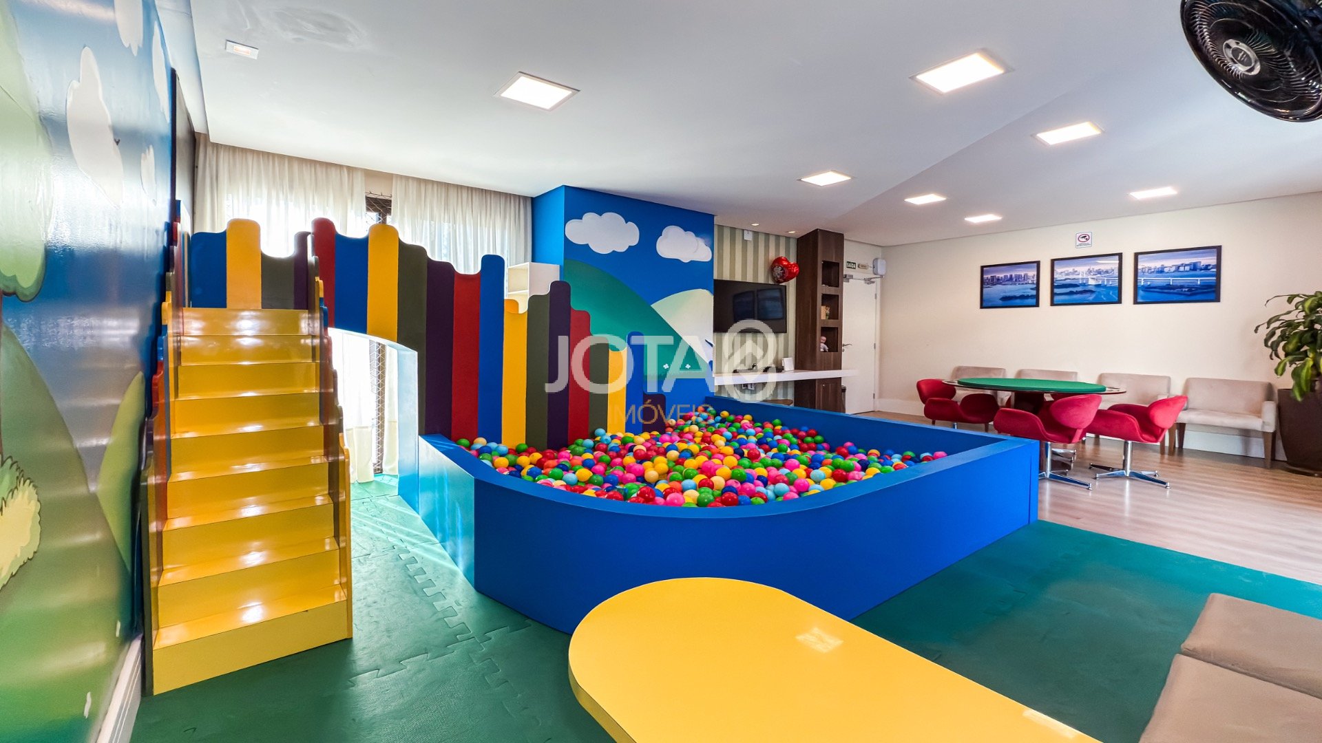 APARTAMENTO COM 3 QUARTOS E UMA SUÍTE NO BIGORRILHO