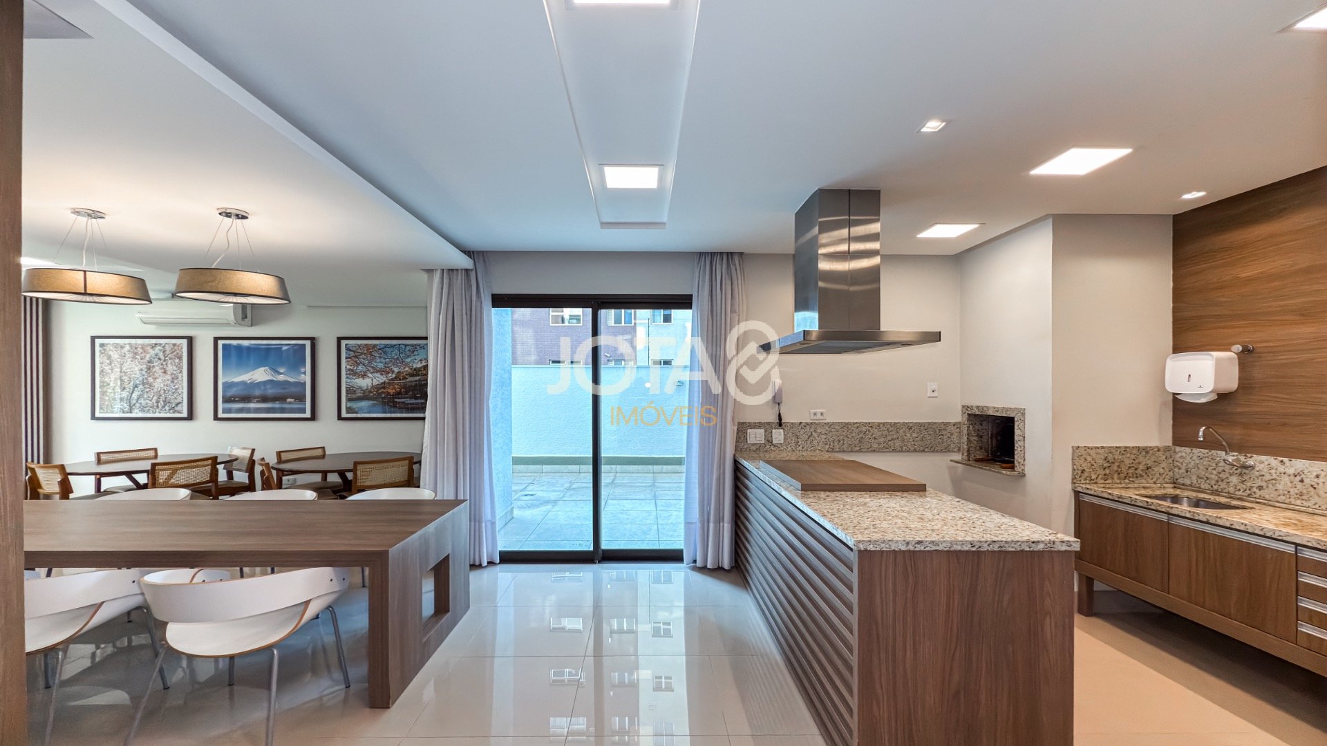 APARTAMENTO COM 3 QUARTOS E UMA SUÍTE NO BIGORRILHO
