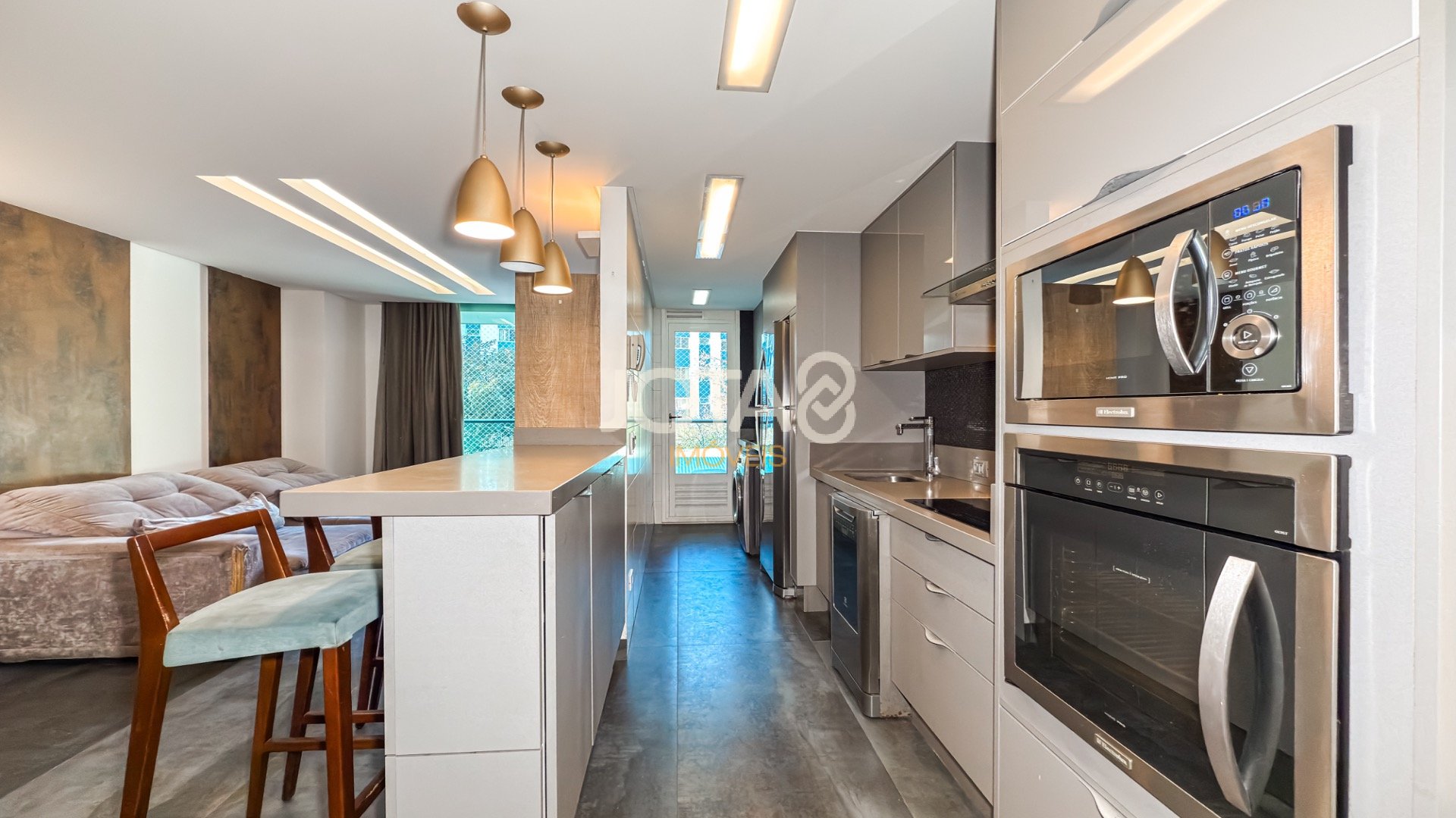 APARTAMENTO COM 3 QUARTOS E UMA SUÍTE NO BIGORRILHO