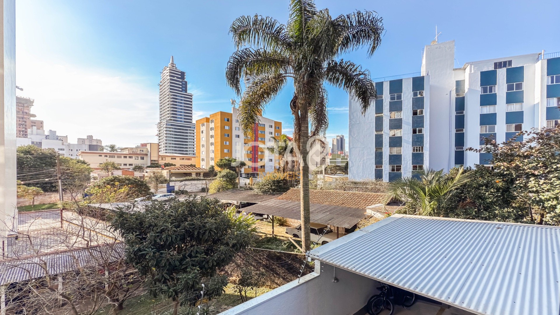 APARTAMENTO COM 3 QUARTOS E UMA SUÍTE NO BIGORRILHO