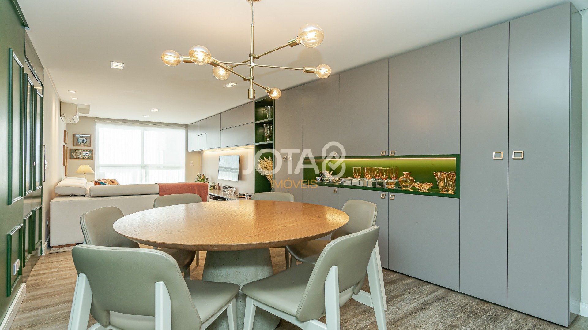 APARTAMENTO COM 2 QUARTOS NO BIGORRILHO