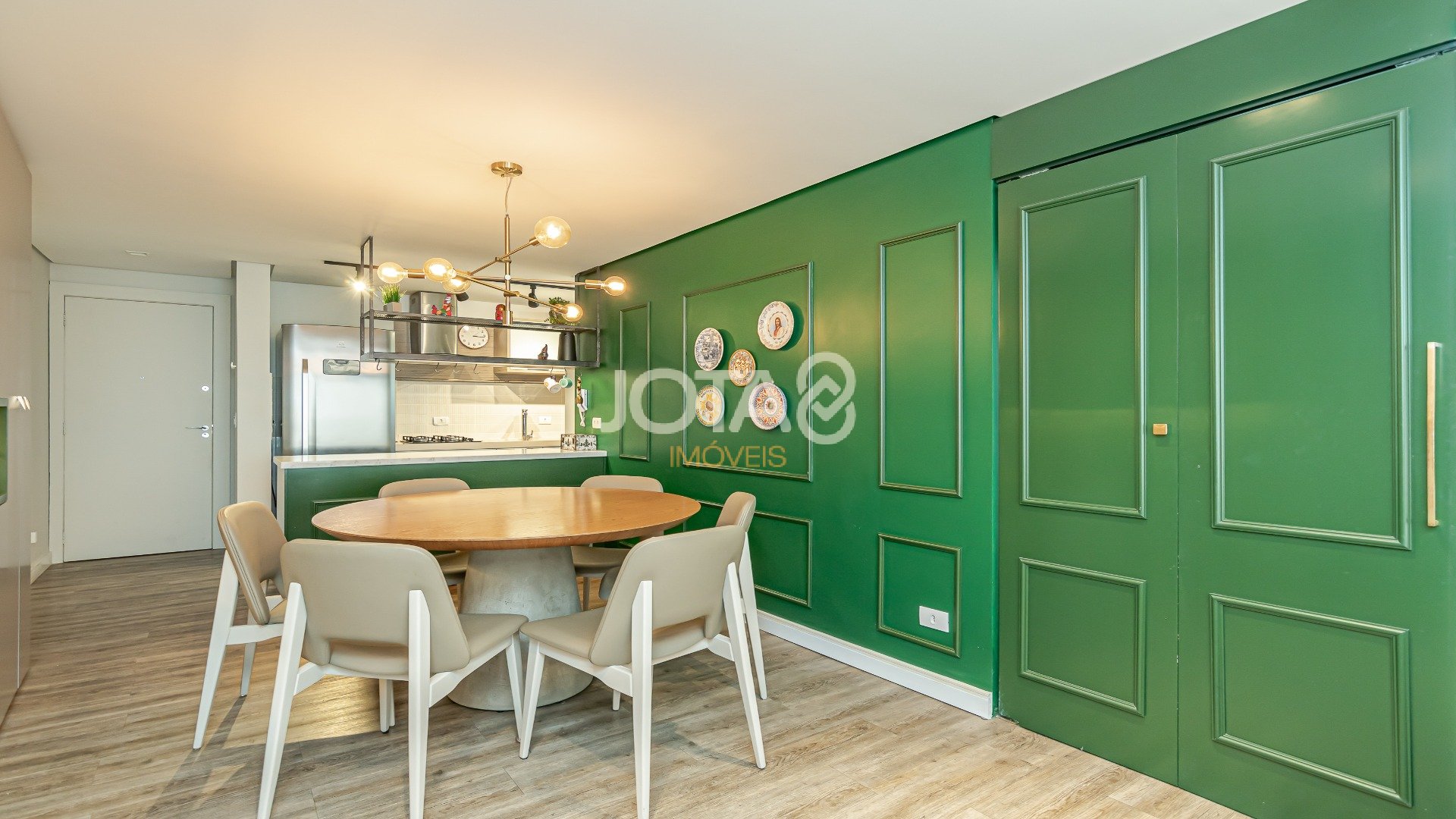 APARTAMENTO COM 2 QUARTOS NO BIGORRILHO