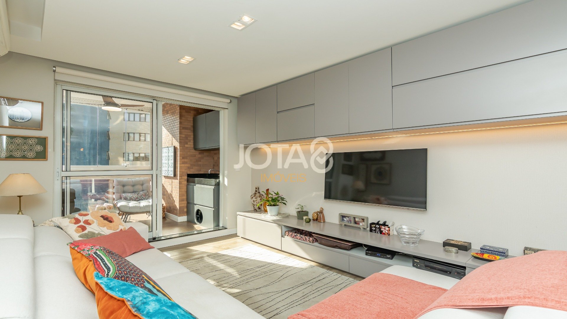 APARTAMENTO COM 2 QUARTOS NO BIGORRILHO