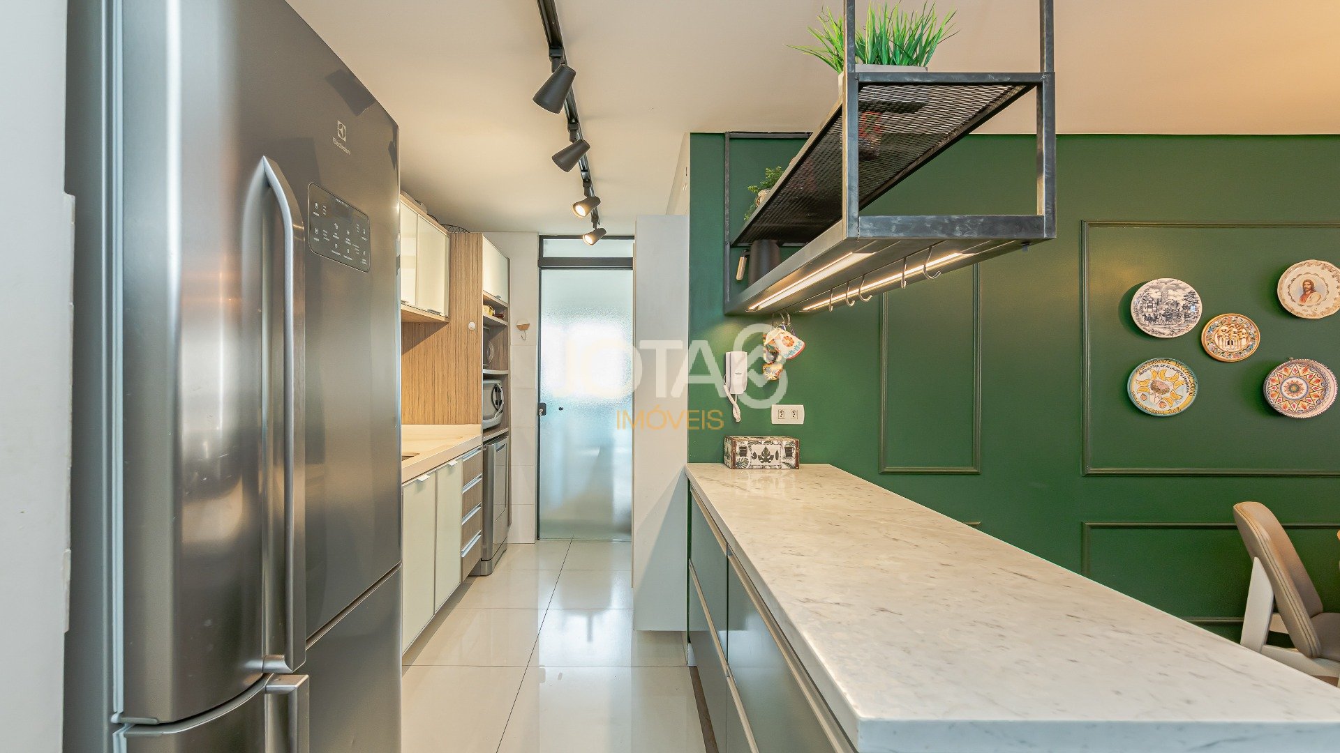 APARTAMENTO COM 2 QUARTOS NO BIGORRILHO