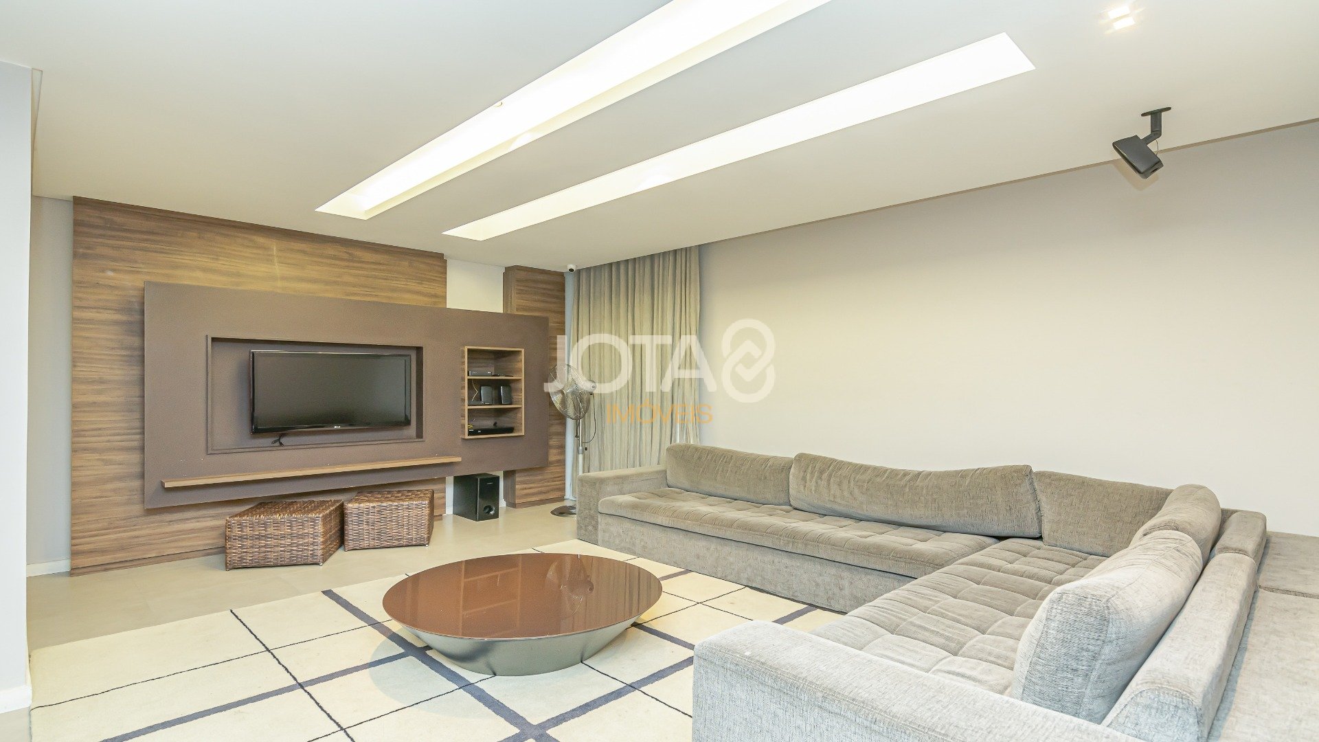 APARTAMENTO COM 2 QUARTOS NO BIGORRILHO