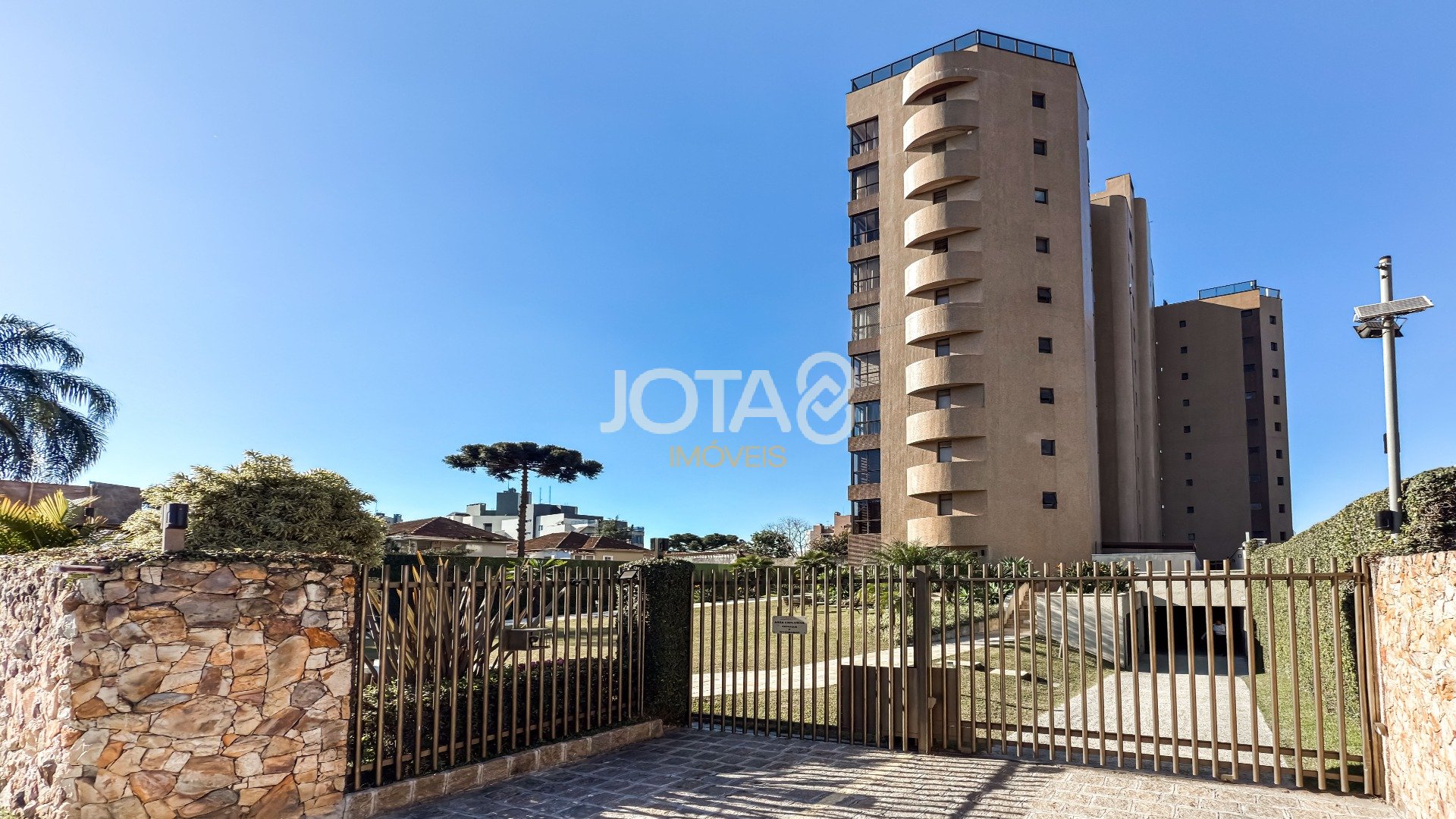 APARTAMENTO IMPECÁVEL COM 3 QUARTOS NO BATEL!!