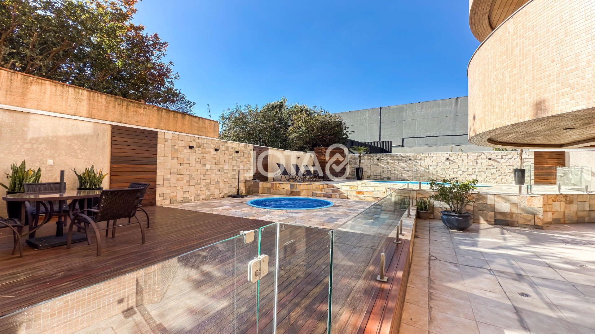 APARTAMENTO IMPECÁVEL COM 3 QUARTOS NO BATEL!!