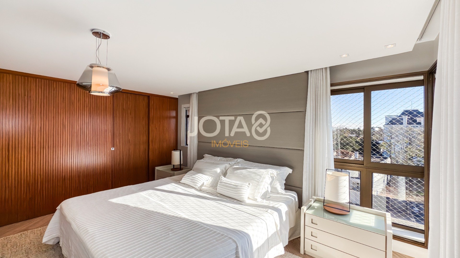 APARTAMENTO IMPECÁVEL COM 3 QUARTOS NO BATEL!!