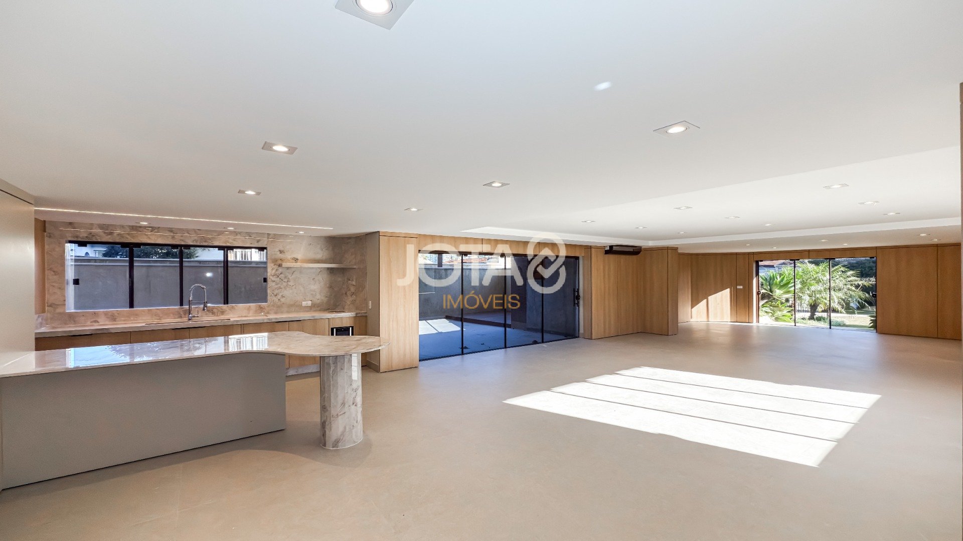 APARTAMENTO IMPECÁVEL COM 3 QUARTOS NO BATEL!!