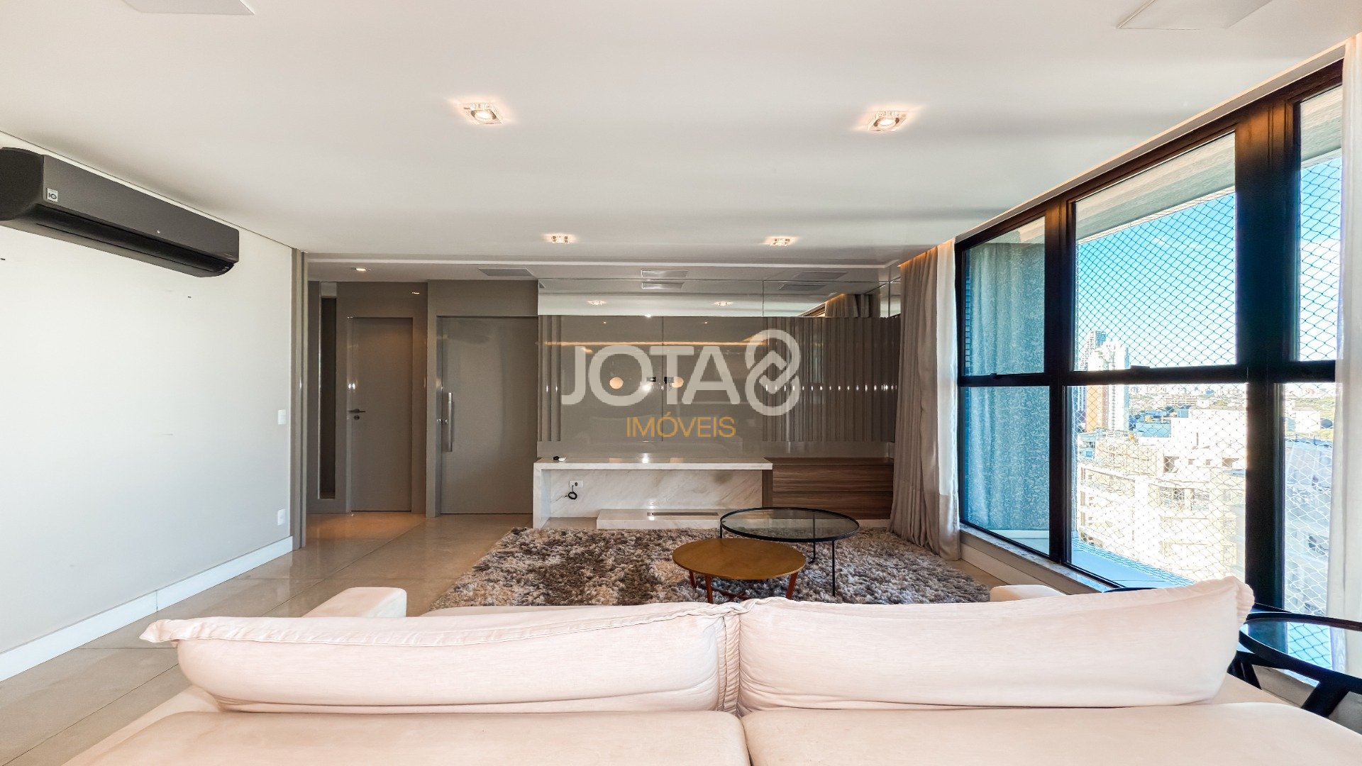 LINDO APARTAMENTO COM 3 SUÍTES E 2 VAGAS NO ECOVILLE!