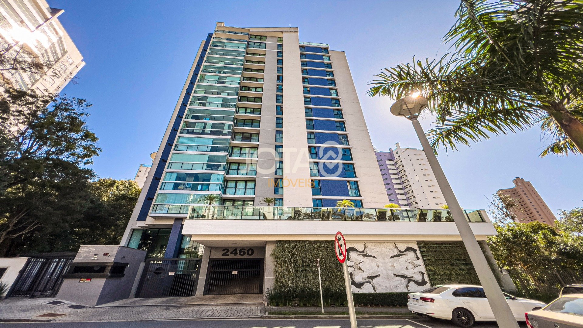 LINDO APARTAMENTO COM 3 SUÍTES E 2 VAGAS NO ECOVILLE!