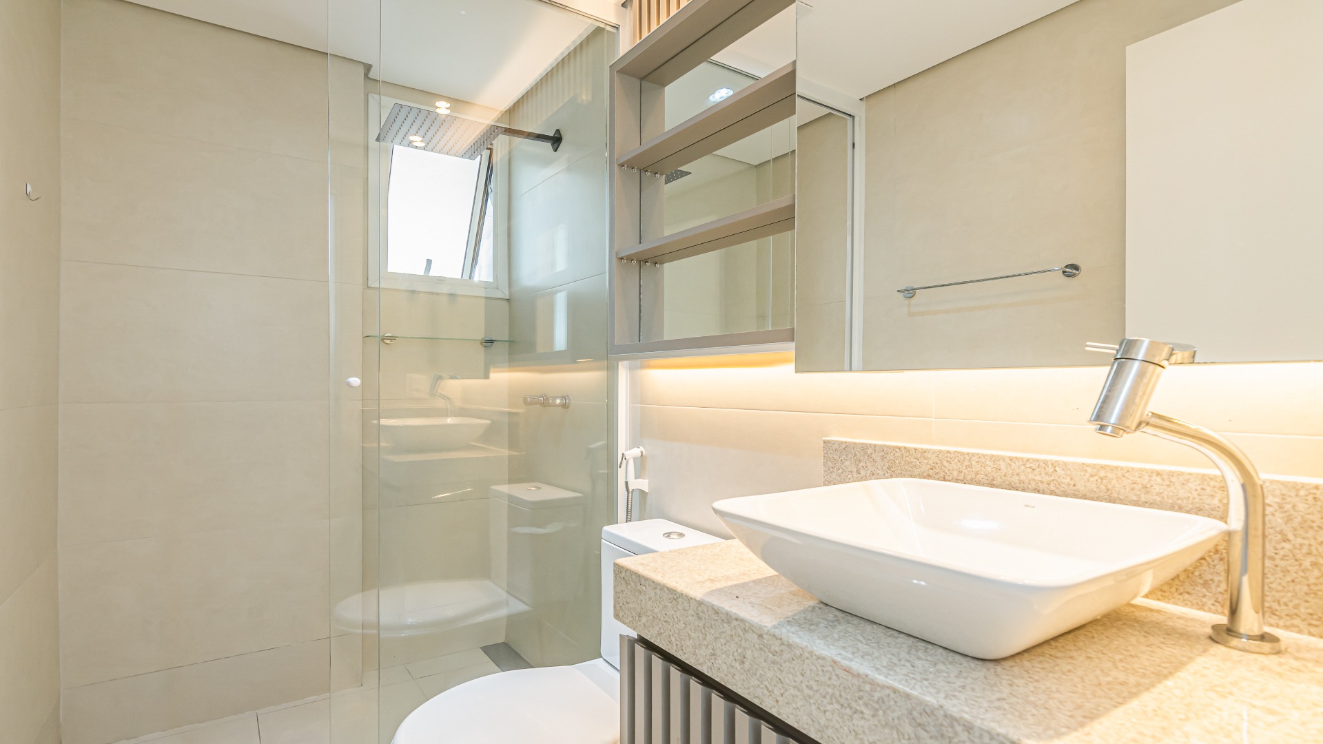 APARTAMENTO COM 2 DORMITÓRIOS NO BIGORRILHO