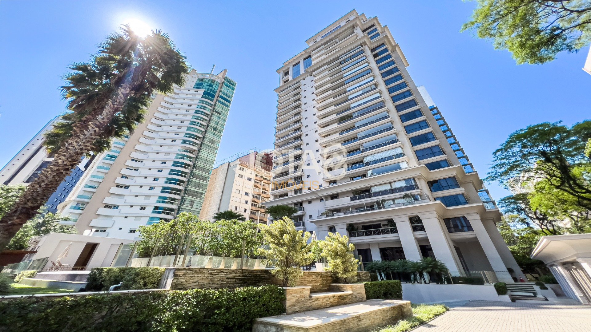 RESIDENCIAL ÉDEN BATEL: UM ANDAR INTEIRO DE ESTILO E EXCLUSIVIDADE