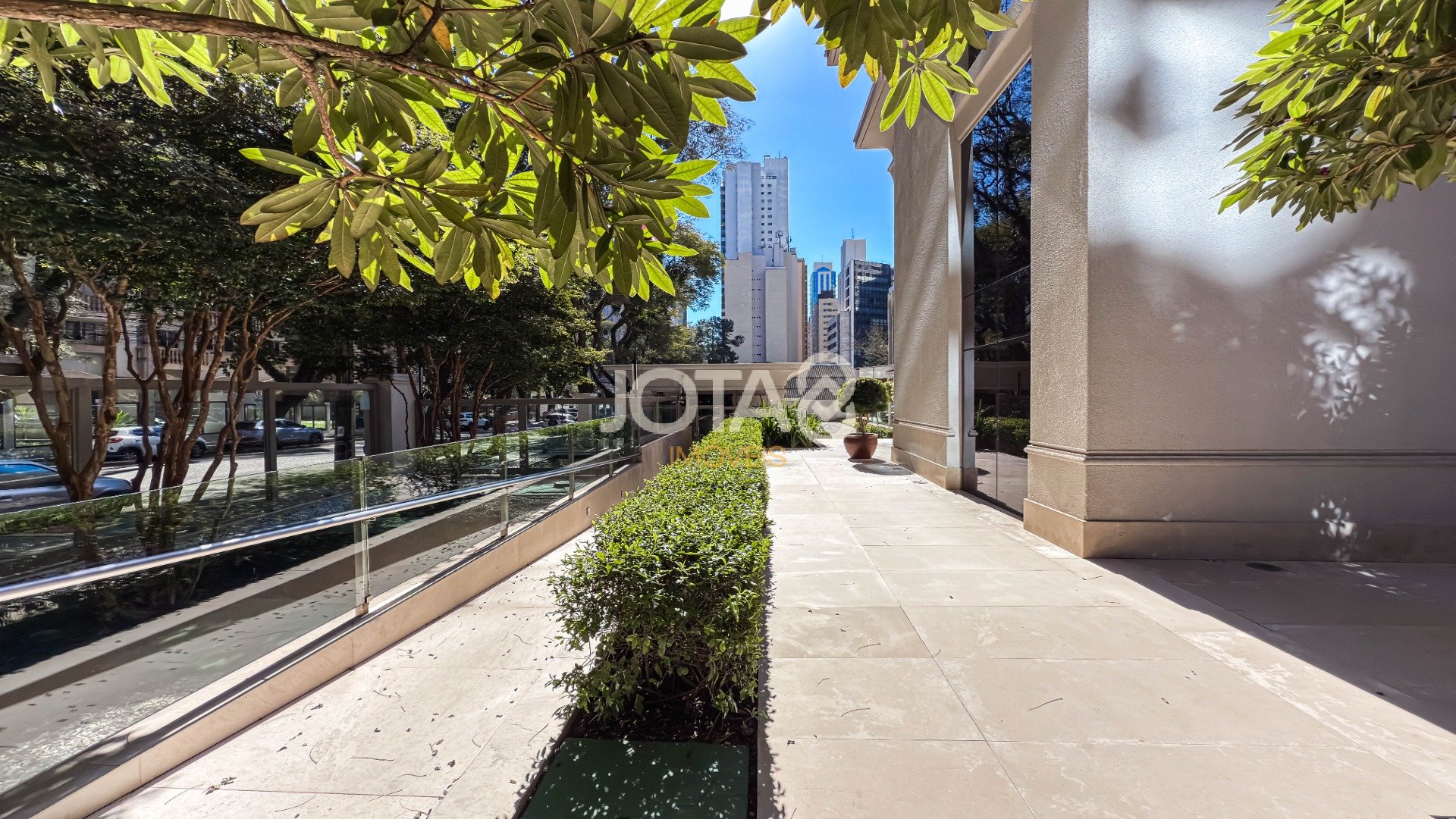RESIDENCIAL ÉDEN BATEL: UM ANDAR INTEIRO DE ESTILO E EXCLUSIVIDADE