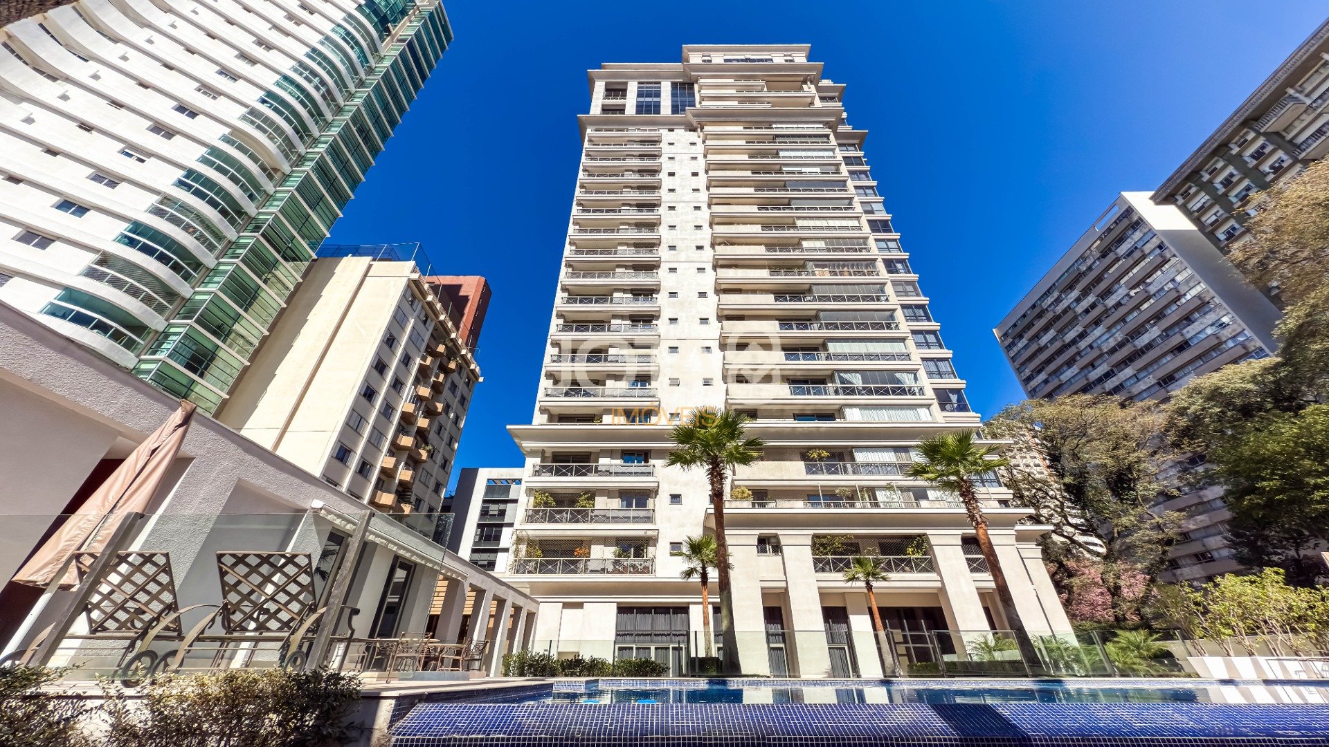 RESIDENCIAL ÉDEN BATEL: UM ANDAR INTEIRO DE ESTILO E EXCLUSIVIDADE