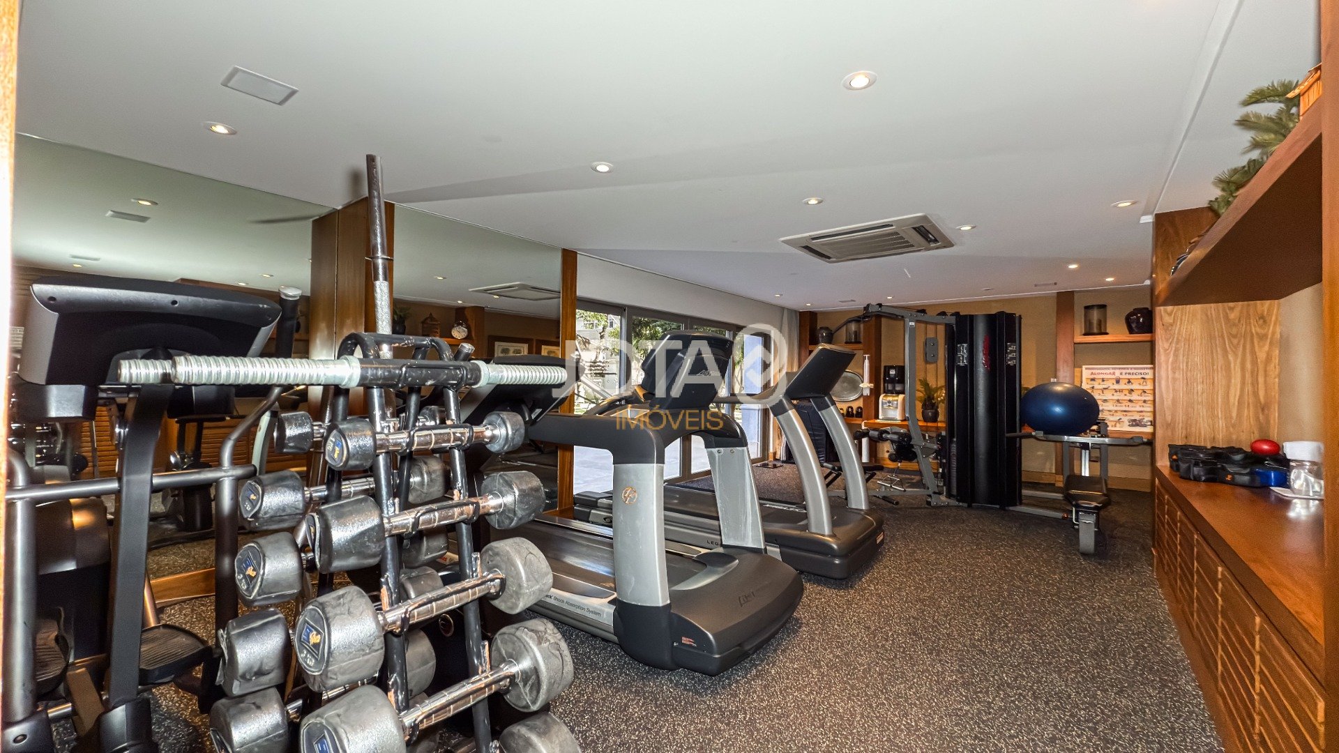 RESIDENCIAL ÉDEN BATEL: UM ANDAR INTEIRO DE ESTILO E EXCLUSIVIDADE
