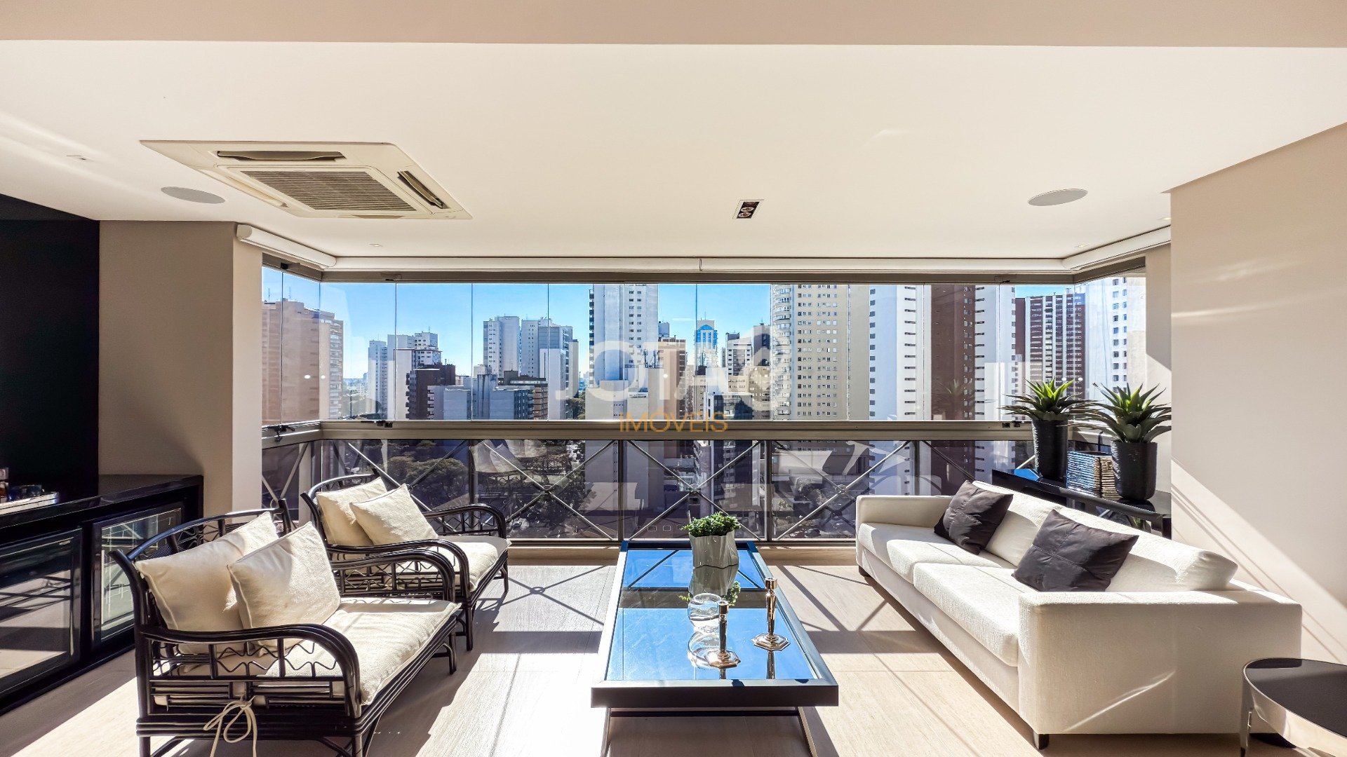 RESIDENCIAL ÉDEN BATEL: UM ANDAR INTEIRO DE ESTILO E EXCLUSIVIDADE