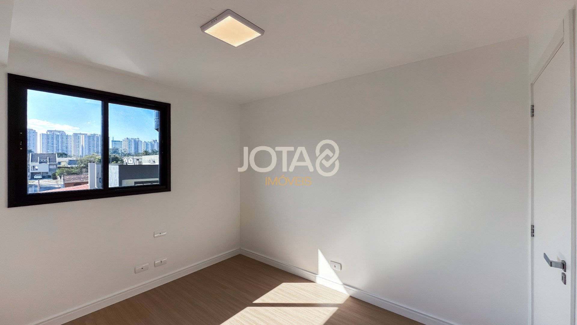 APARTAMENTO DE 2 QUARTOS COM 44M² NO ECOVILLE, PRÓXIMO À UNIVERSIDADE