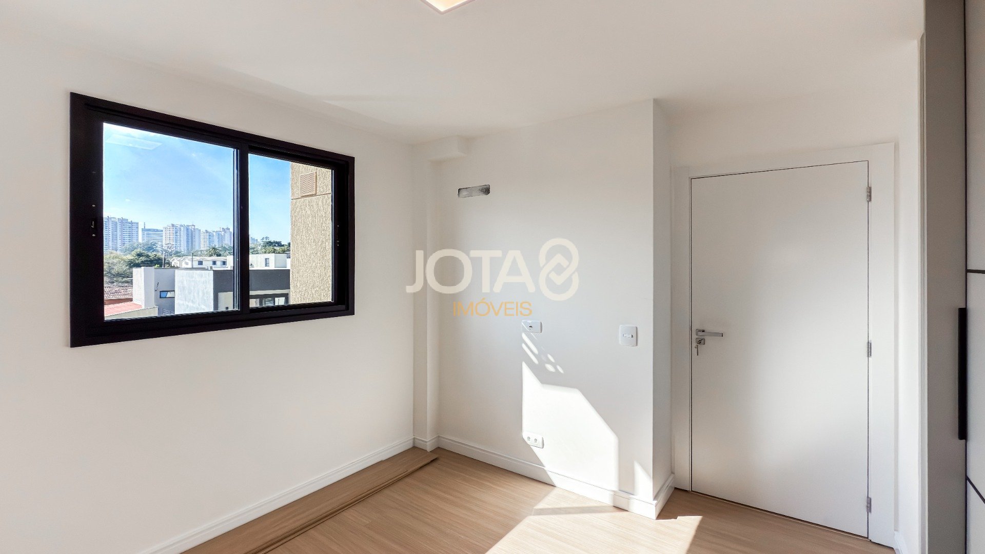 APARTAMENTO DE 2 QUARTOS COM 44M² NO ECOVILLE, PRÓXIMO À UNIVERSIDADE
