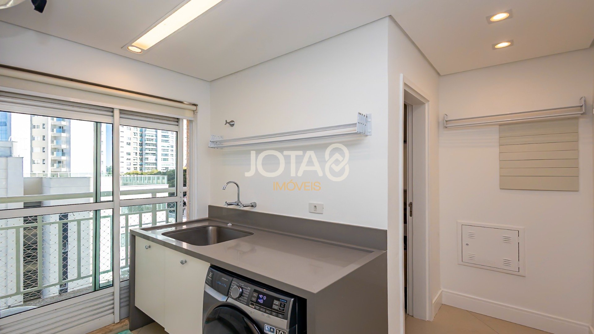 APARTAMENTO ECOVILLE COM 3 QUARTOS E VISTA DEFINITIVA!