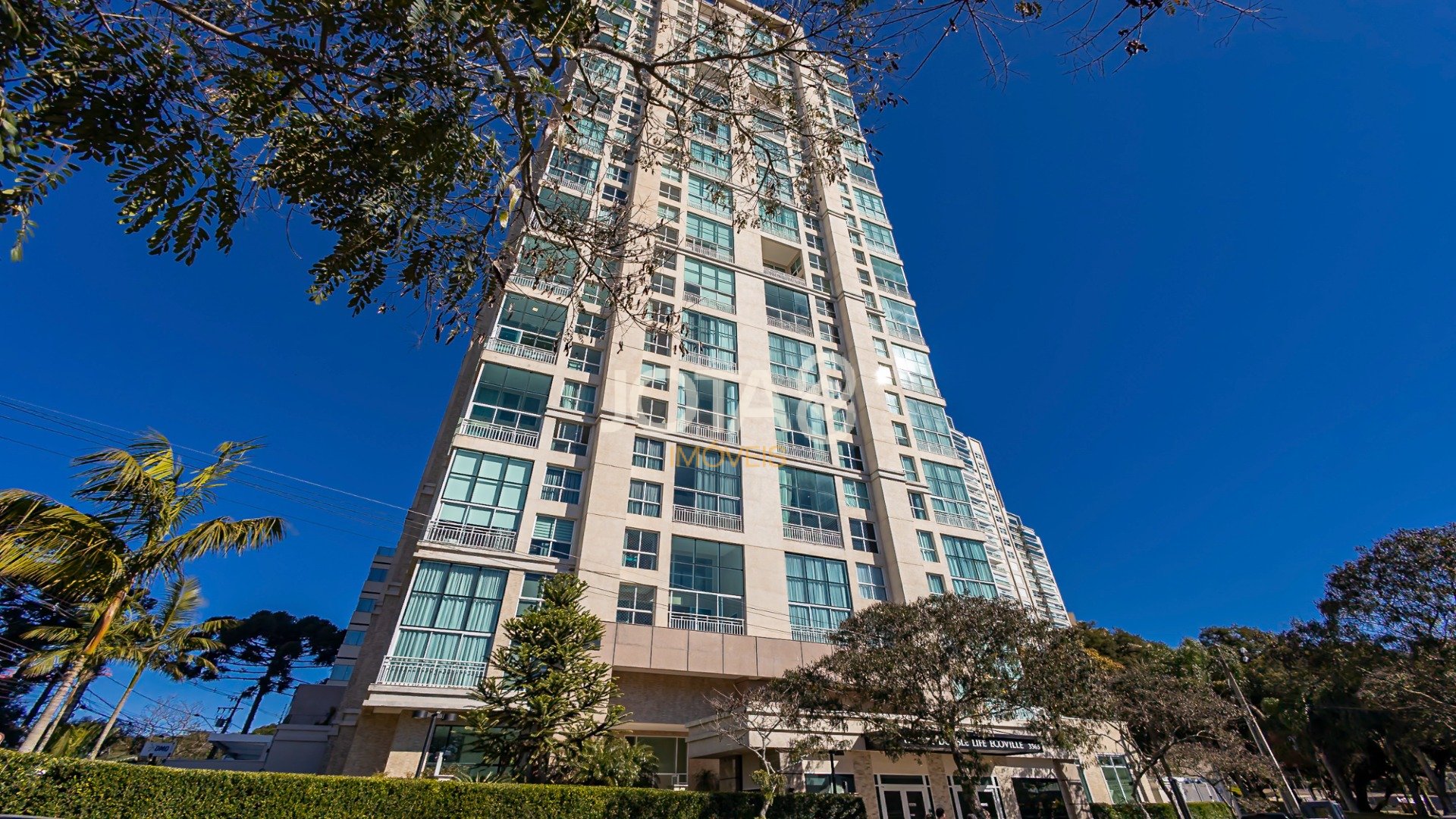 APARTAMENTO ECOVILLE COM 3 QUARTOS E VISTA DEFINITIVA!