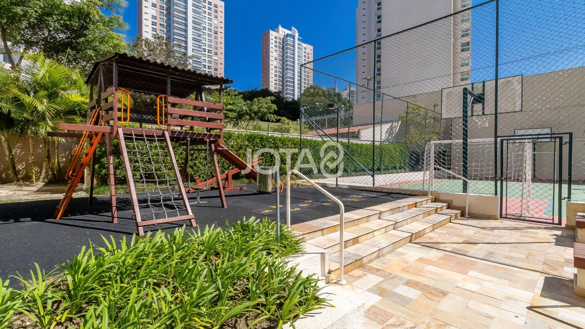 APARTAMENTO ECOVILLE COM 3 QUARTOS E VISTA DEFINITIVA!
