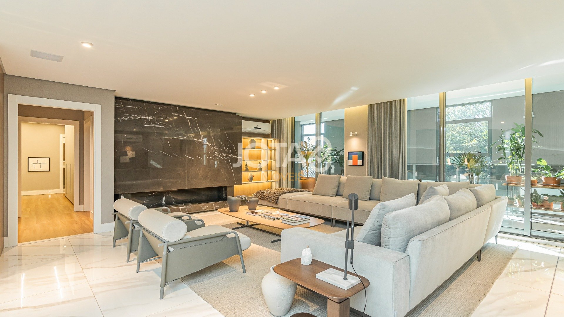 APARTAMENTO DE ALTO PADRÃO NO RESERVA BARIGUI