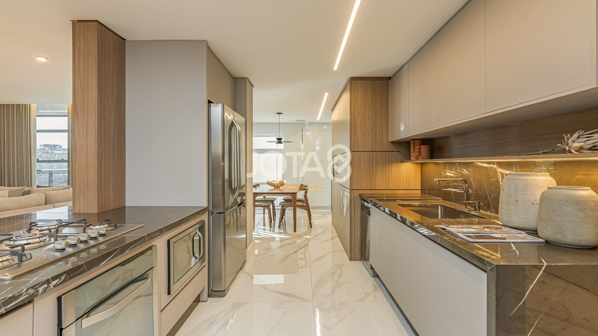 APARTAMENTO DE ALTO PADRÃO NO RESERVA BARIGUI