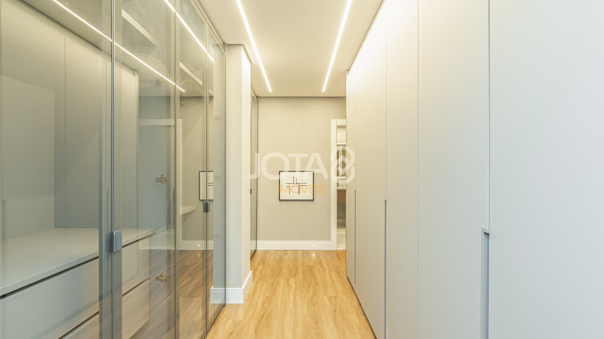 APARTAMENTO DE ALTO PADRÃO NO RESERVA BARIGUI