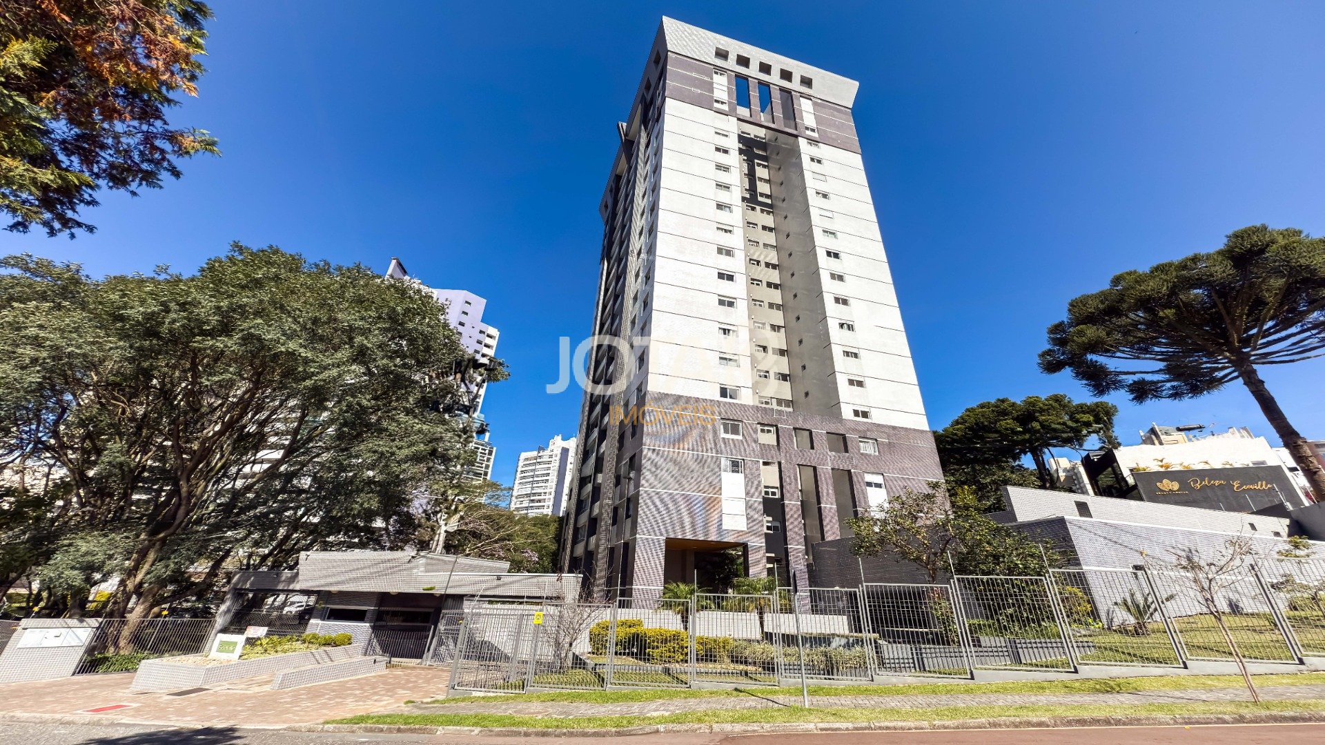 APARTAMENTO 03 QUARTOS , 02 VAGAS E INFRA COMPLETA