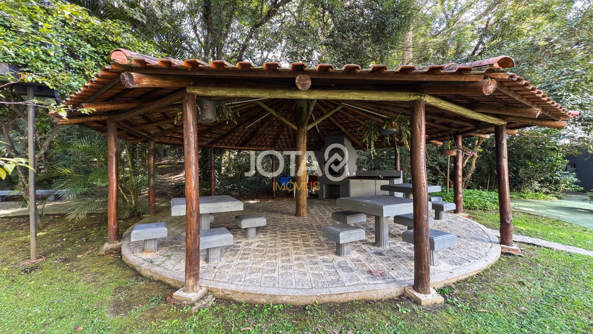 APARTAMENTO 03 QUARTOS , 02 VAGAS E INFRA COMPLETA
