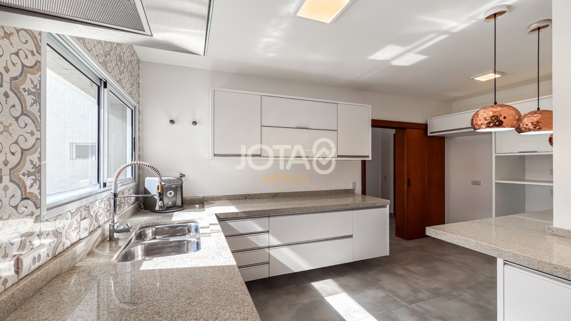 APARTAMENTO 03 QUARTOS , 02 VAGAS E INFRA COMPLETA