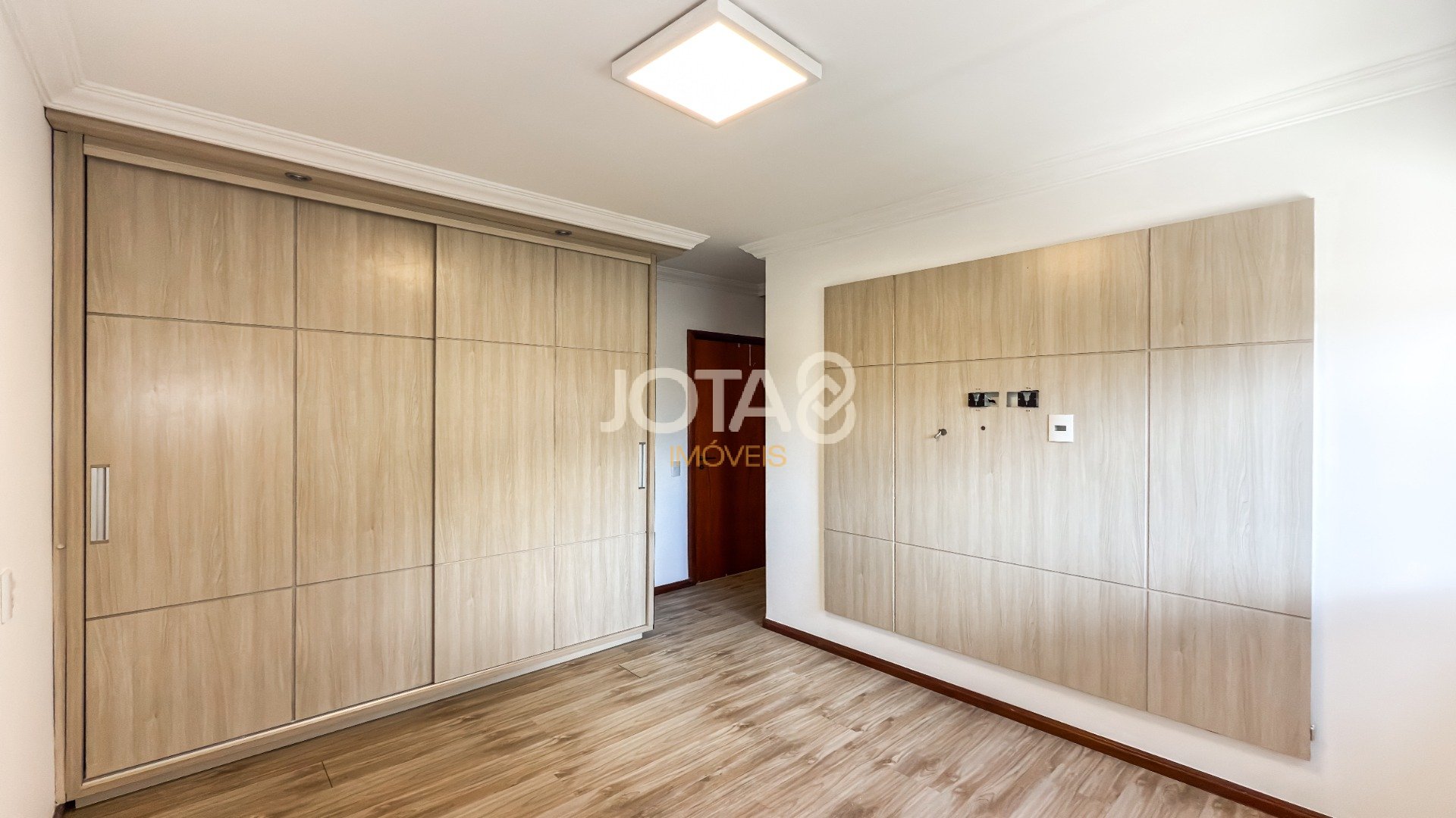 APARTAMENTO 03 QUARTOS , 02 VAGAS E INFRA COMPLETA