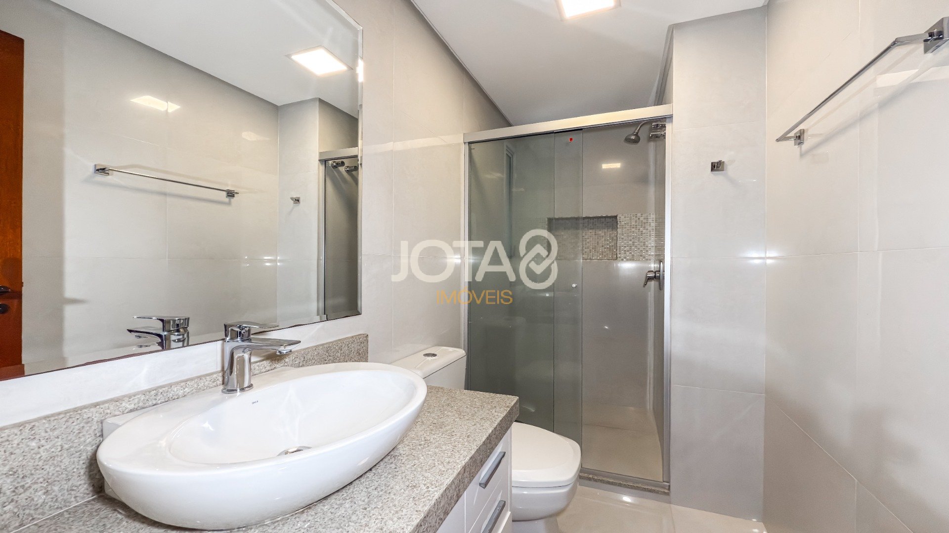 APARTAMENTO 03 QUARTOS , 02 VAGAS E INFRA COMPLETA