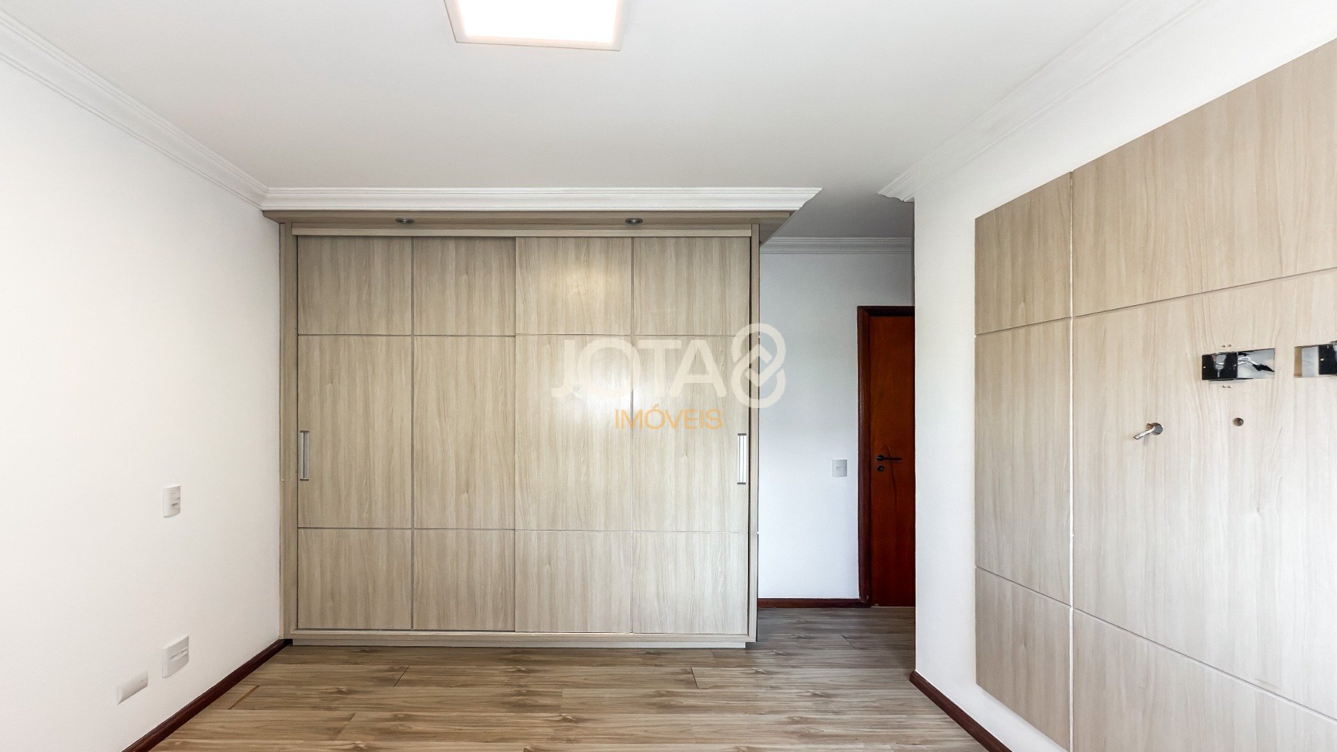 APARTAMENTO 03 QUARTOS , 02 VAGAS E INFRA COMPLETA