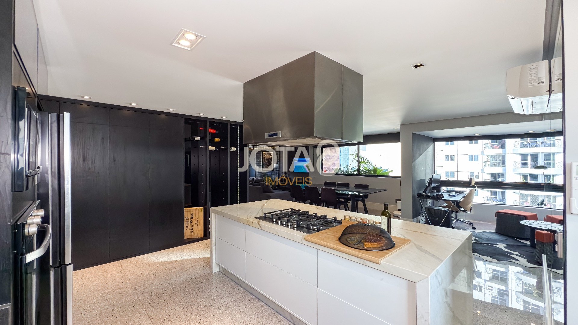 APARTAMENTO DE 1 QUARTO SUÍTE MOBILIADO NO BATEL