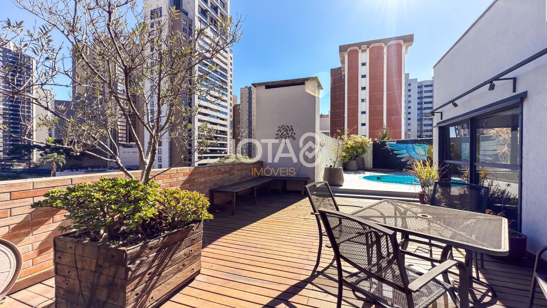 COBERTURA COM 2 QUARTOS E PISCINA NO BIGORRILHO