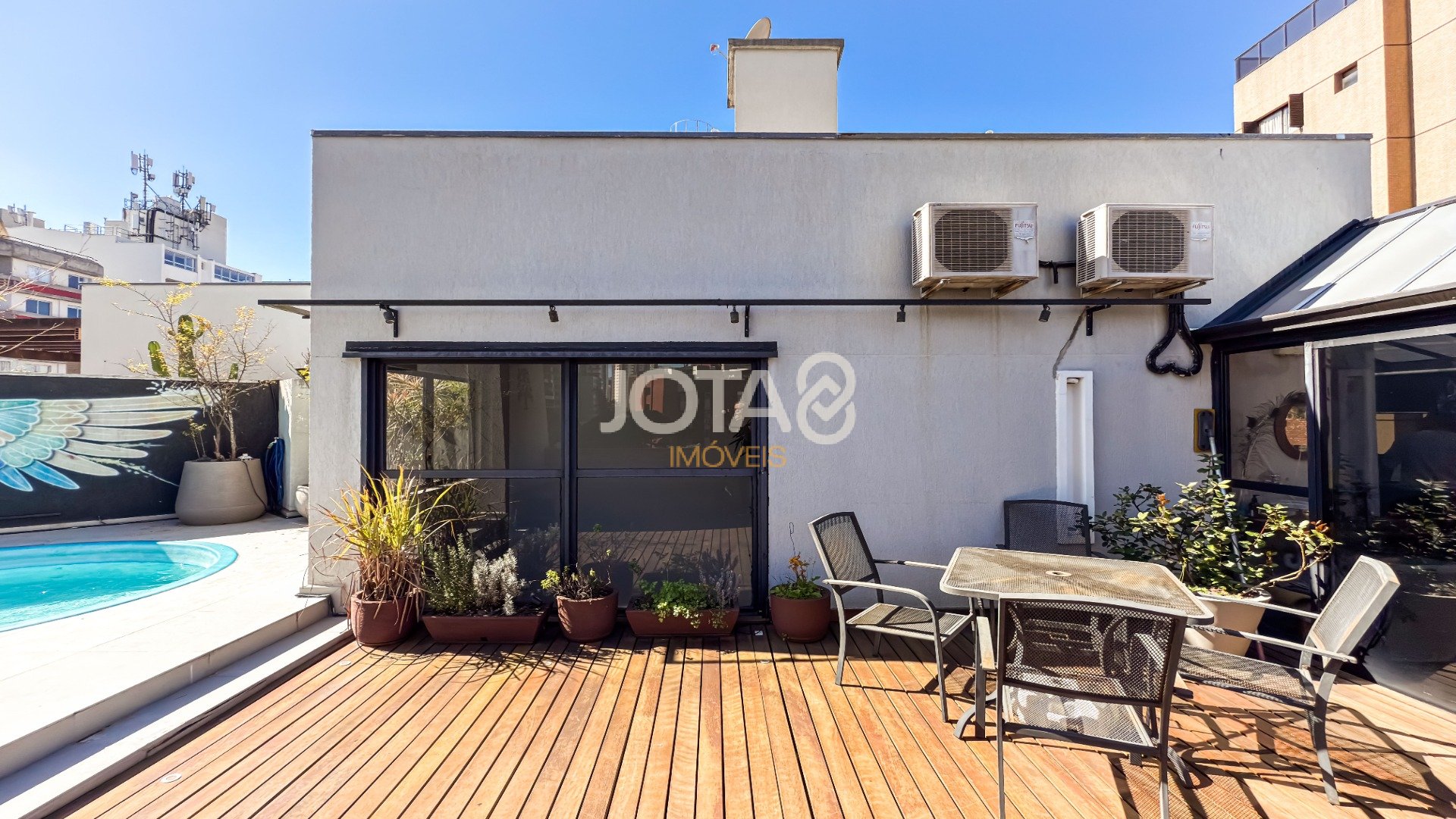 COBERTURA COM 2 QUARTOS E PISCINA NO BIGORRILHO