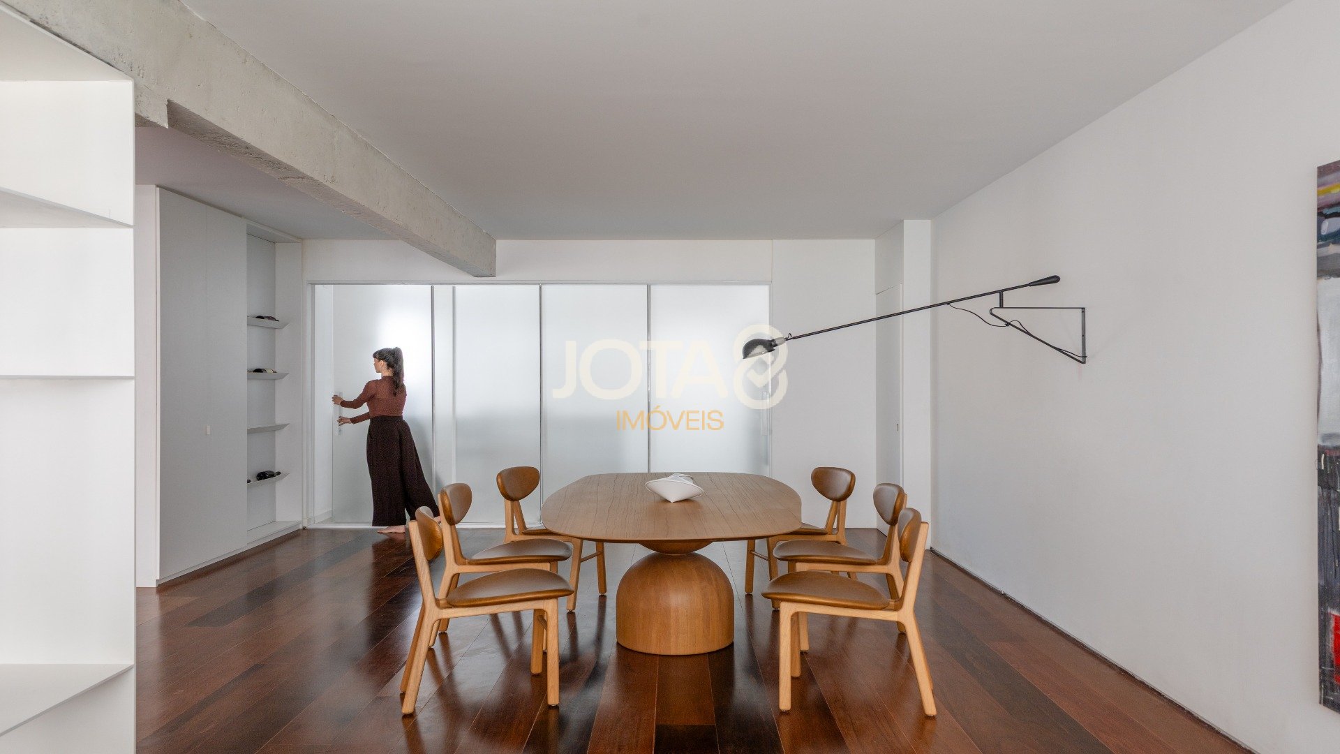 APARTAMENTO COM 04 SUITES NA PRAÇA DO JAPÃO