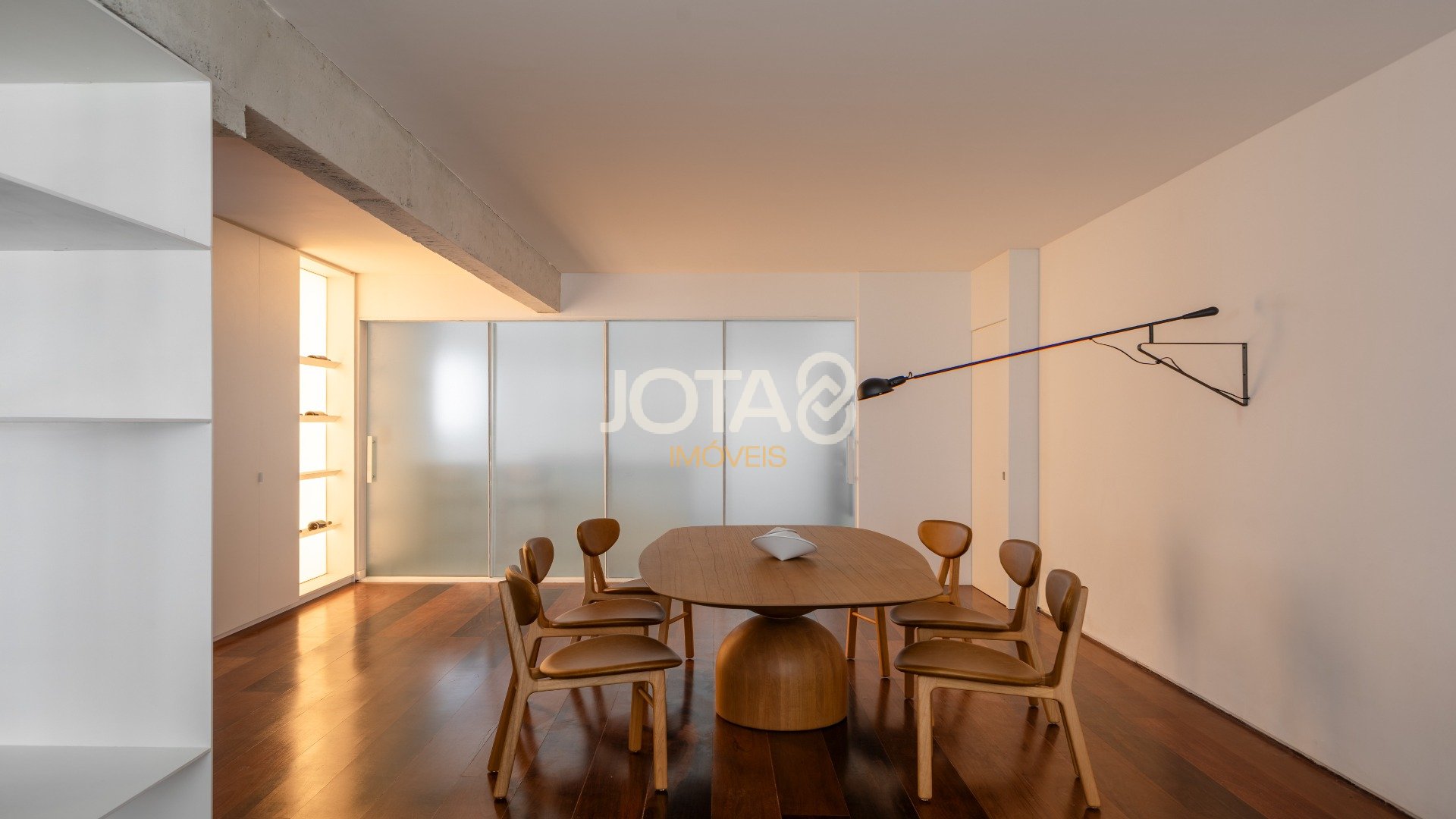 APARTAMENTO COM 04 SUITES NA PRAÇA DO JAPÃO